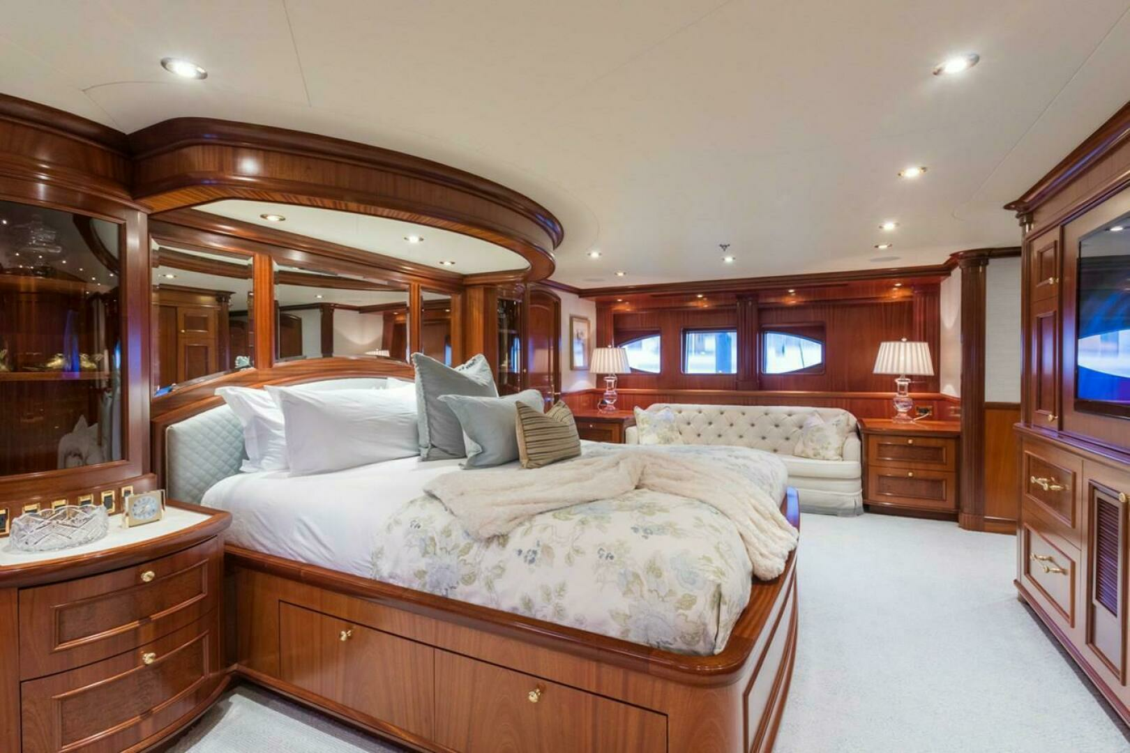 2004 Richmond Yachts — - Image 16