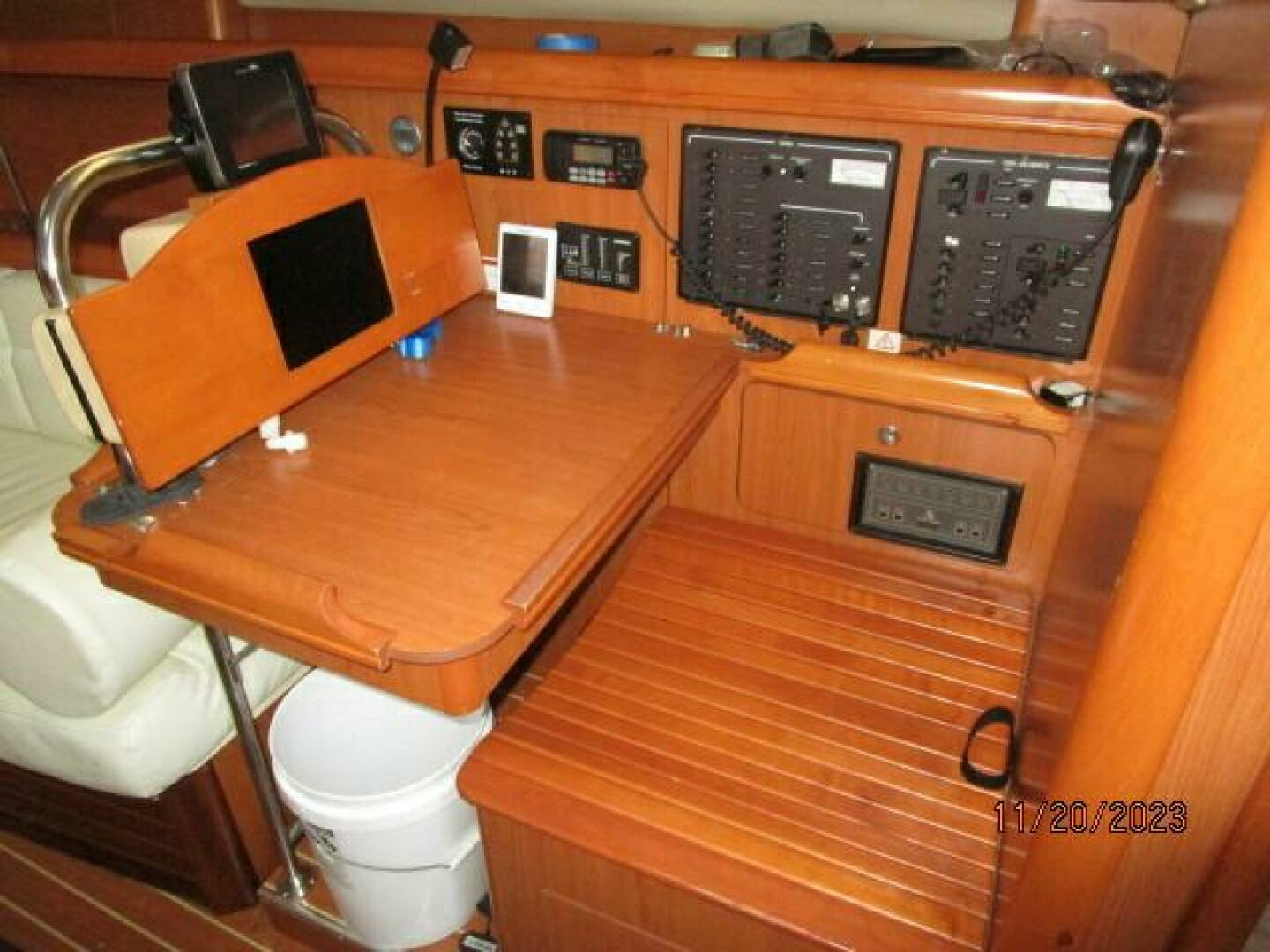 2008 Hunter H41 Deck Salon - Image 42