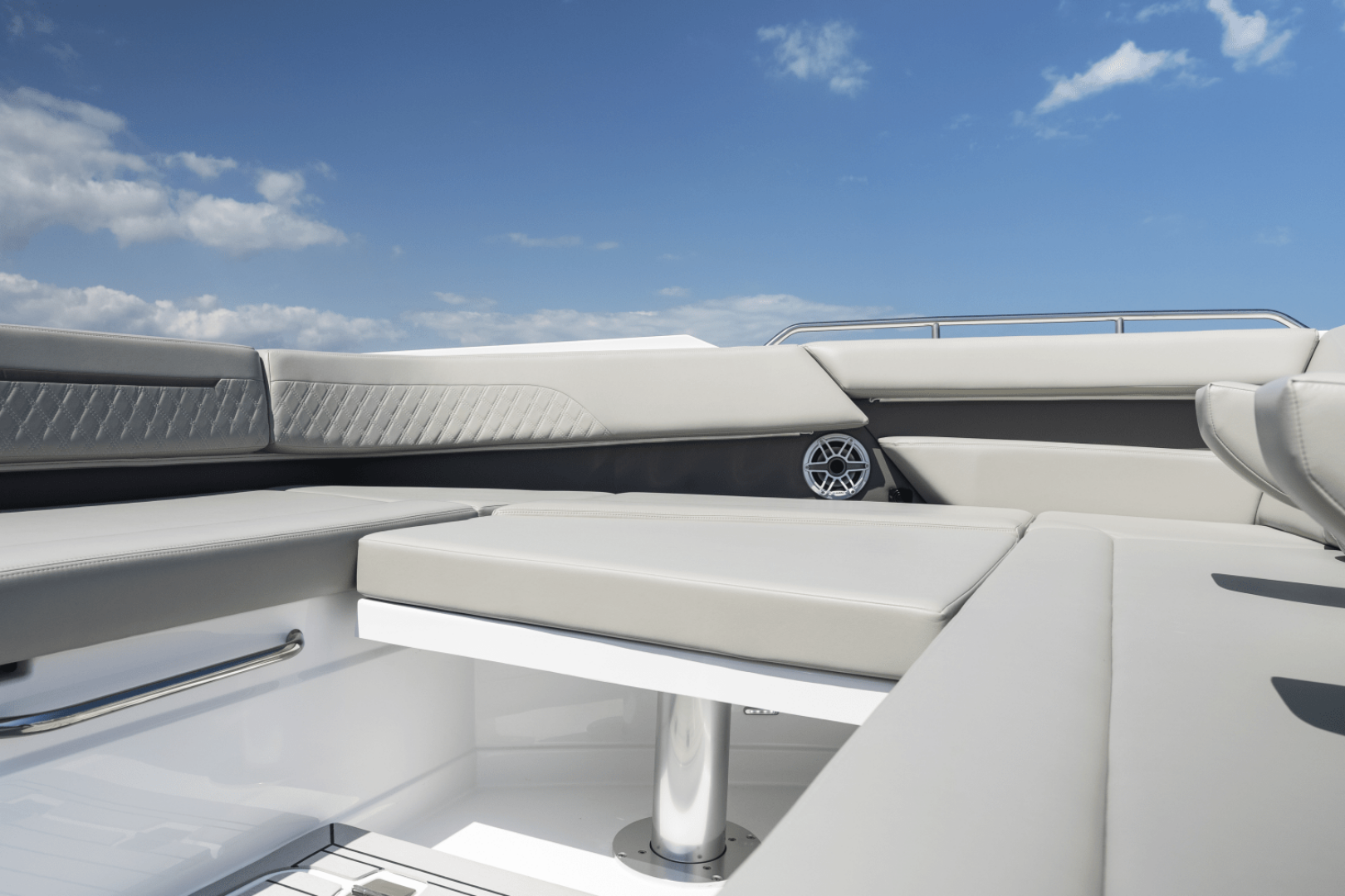 2026 Cruisers Yachts 50GLS OB - Image 69