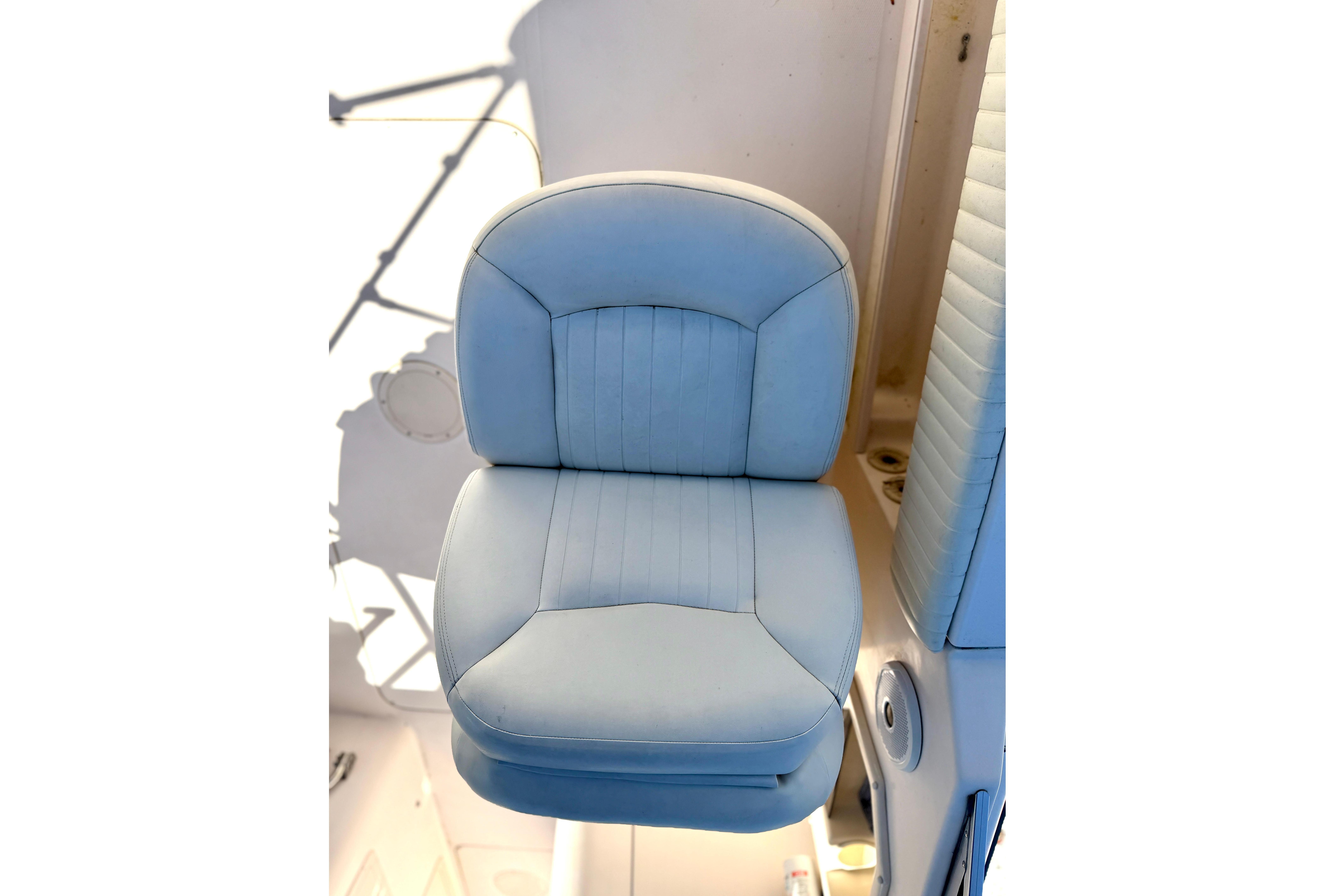 2005 Grady-White Freedom 225 - 10