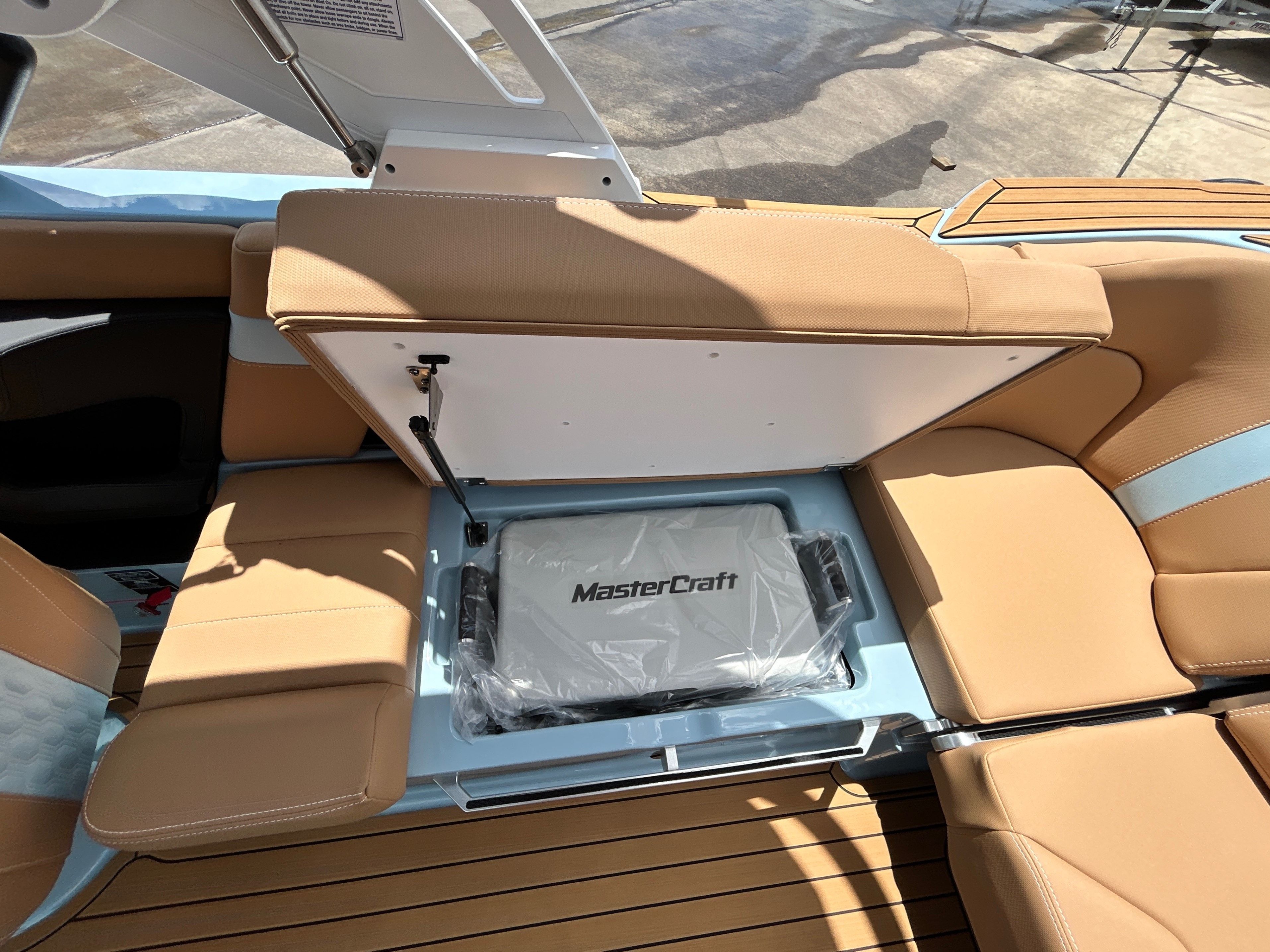 2026 MasterCraft XT23 - 45