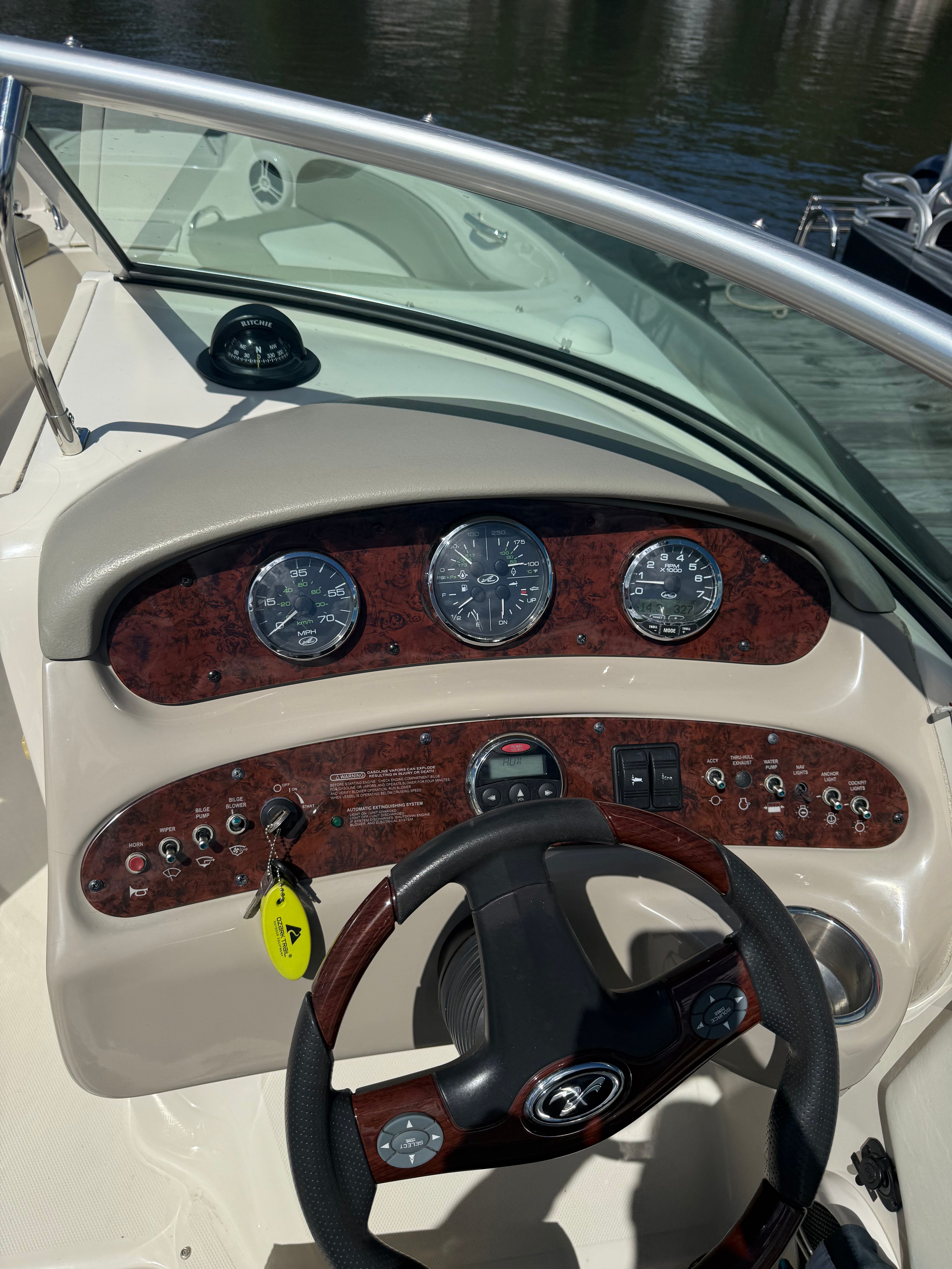 2008 Sea Ray 240 Sundeck - 4