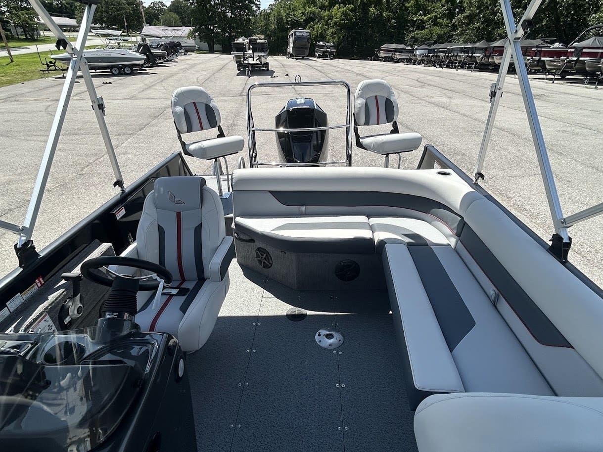 2026 Lowe Sport Deck 224 - 14