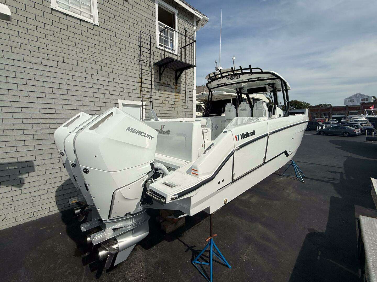 2026 Wellcraft 38 T-Top - Image 16