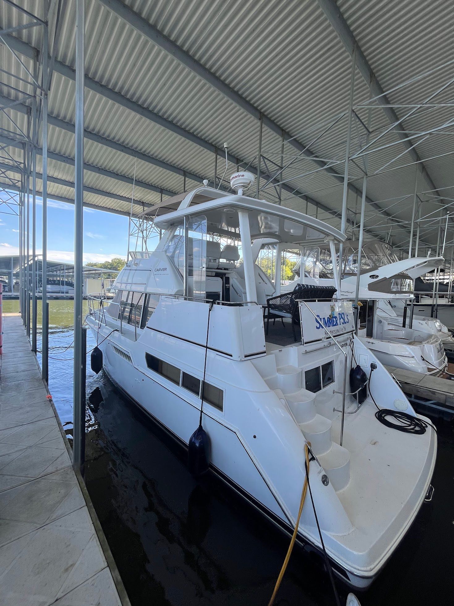 1998 Carver 355 Aft Cabin Motor Yacht - 23