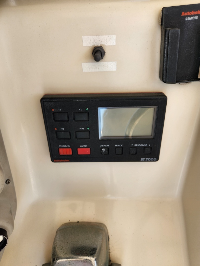1987 Luhrs Convertible - Image 37