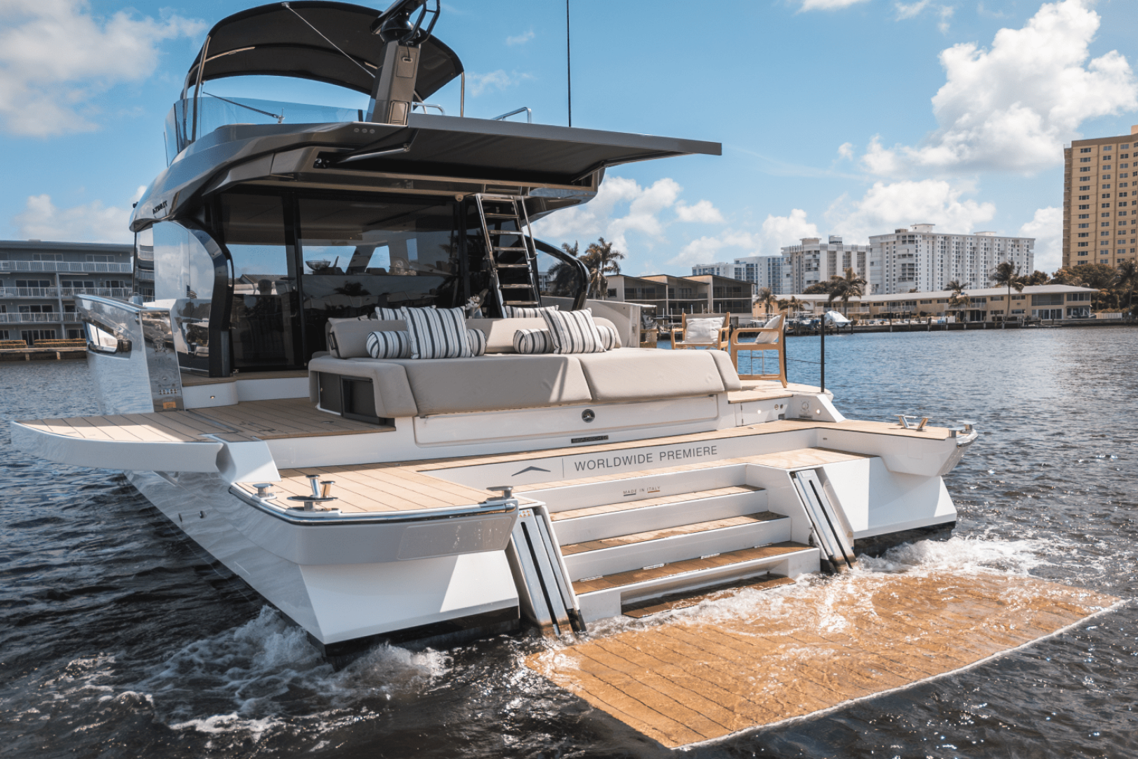 2025 Azimut Seadeck 6 - Image 14
