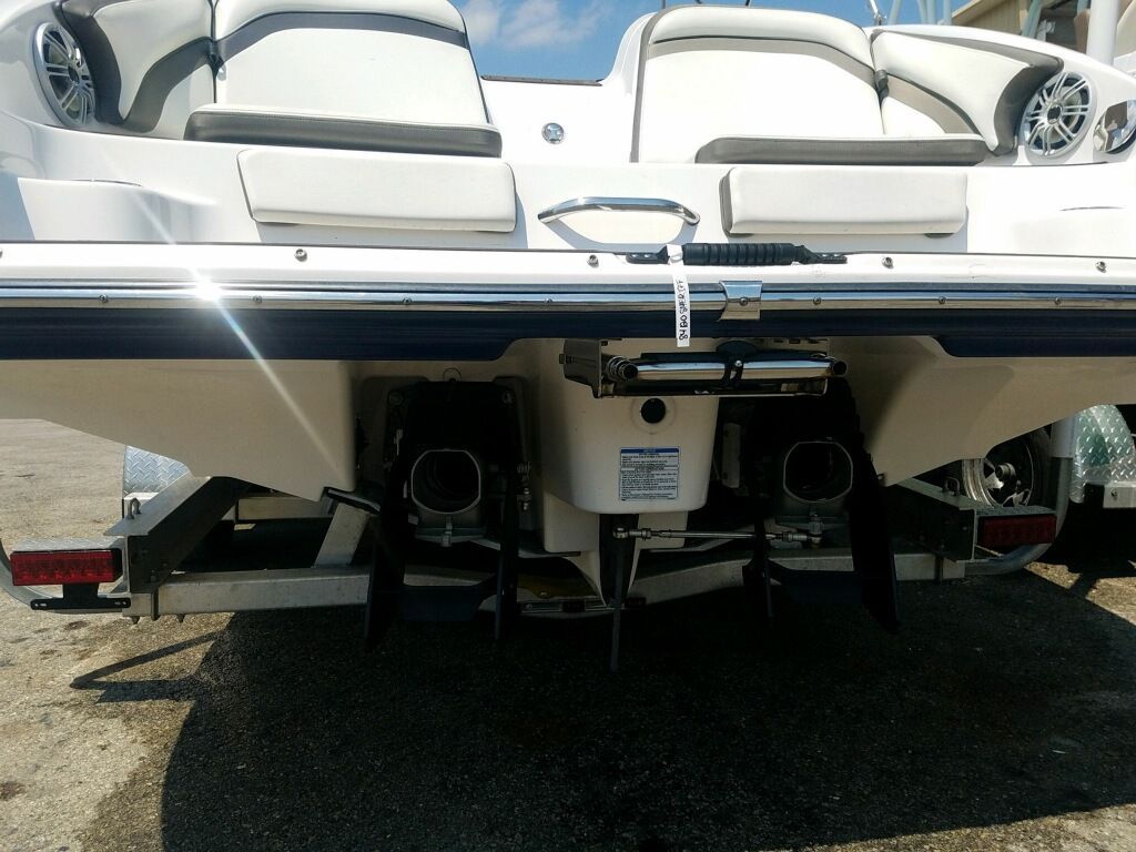 2016 Yamaha Boats 242 Limited E-Series - 15