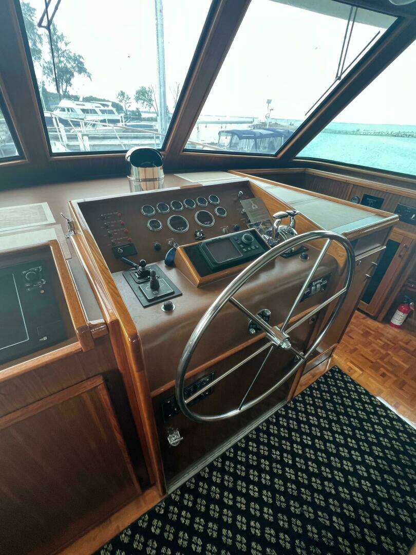 1984 Hatteras 61 CPMY - Image 4