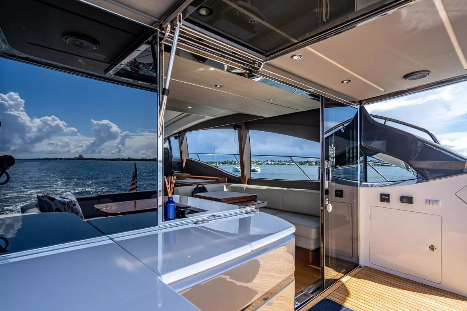2020 Princess V60 - Image 10