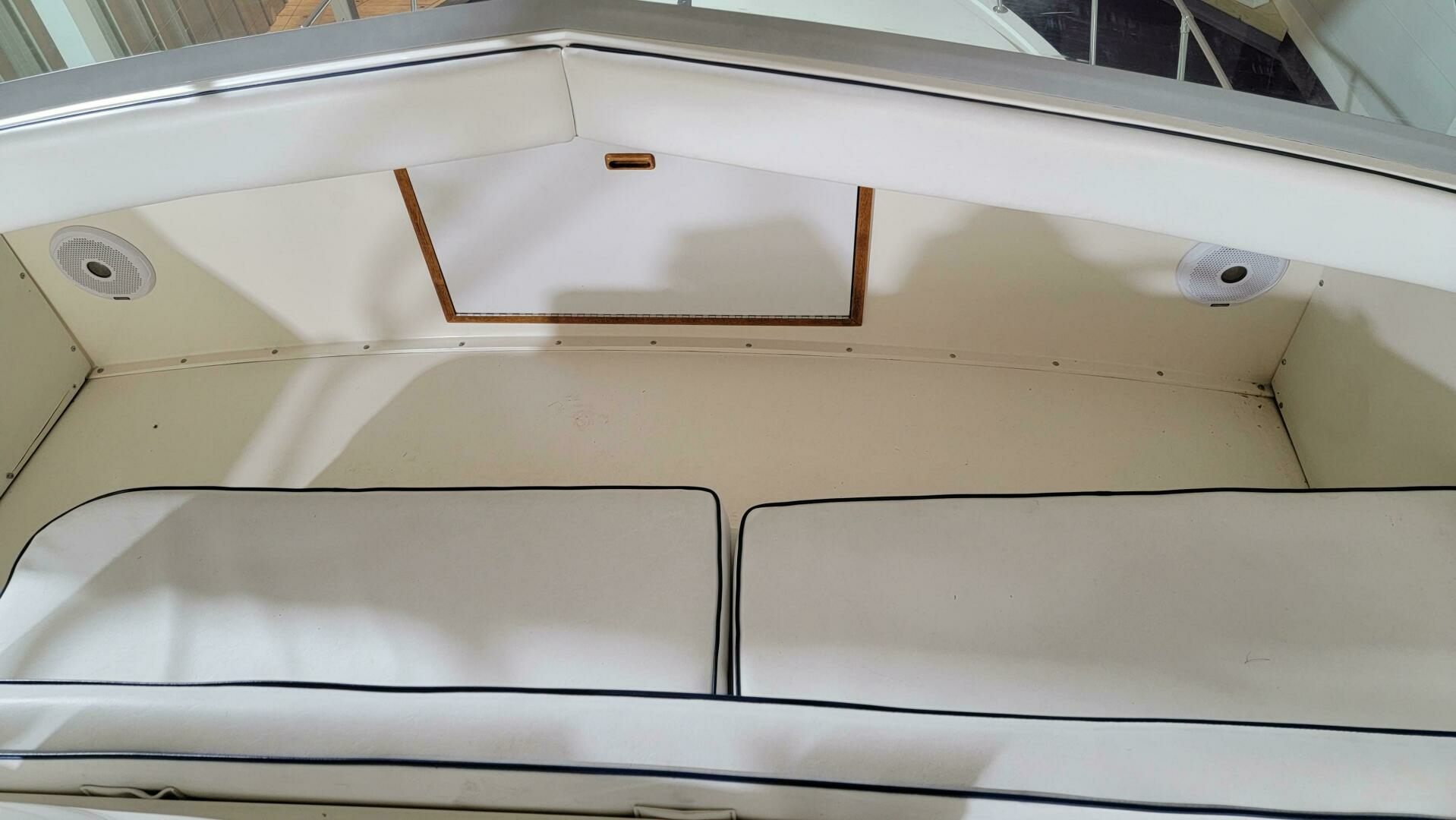 1983 Bertram 33 Flybridge Cruiser - Image 15