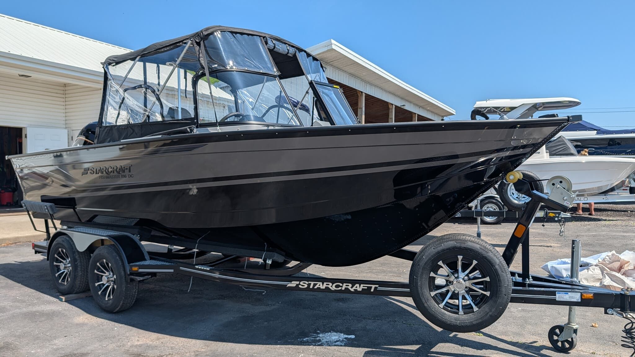 2027 Starcraft Fishmaster 196