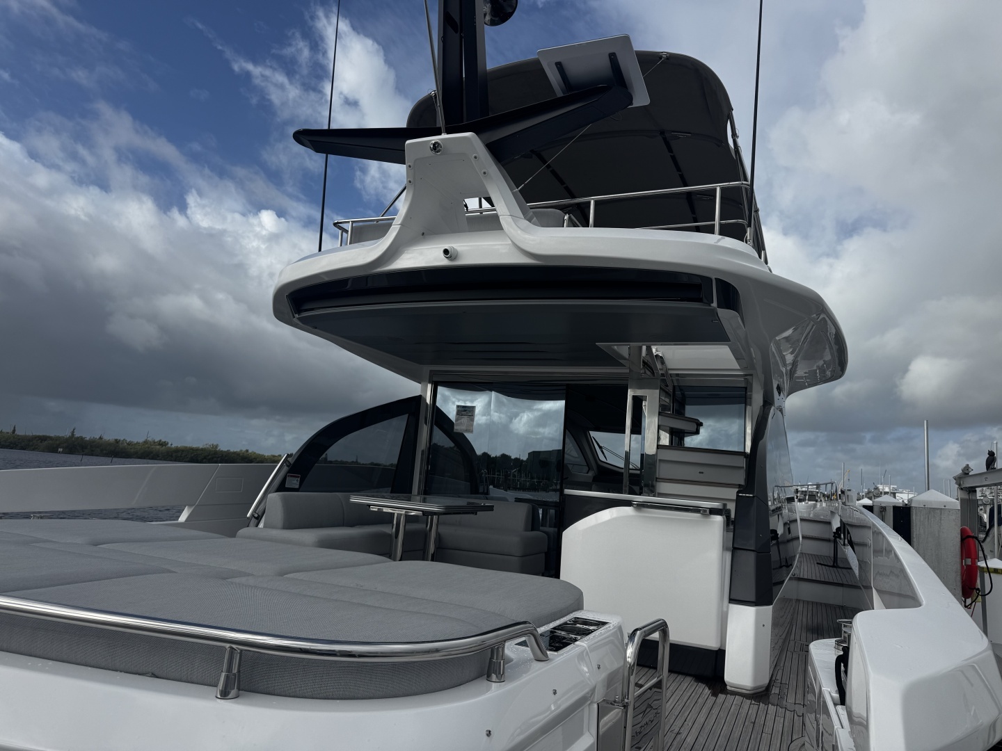 2026 Azimut S7 - Image 8