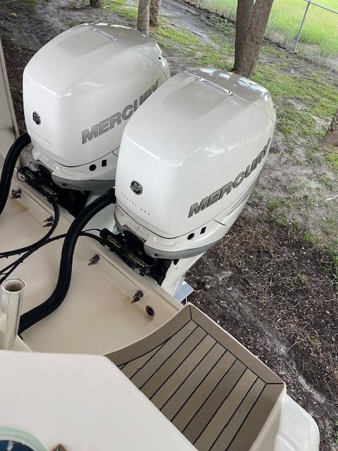 Twin Mercury outboard engines on a 2014 Everglades 325 Center Console boat.