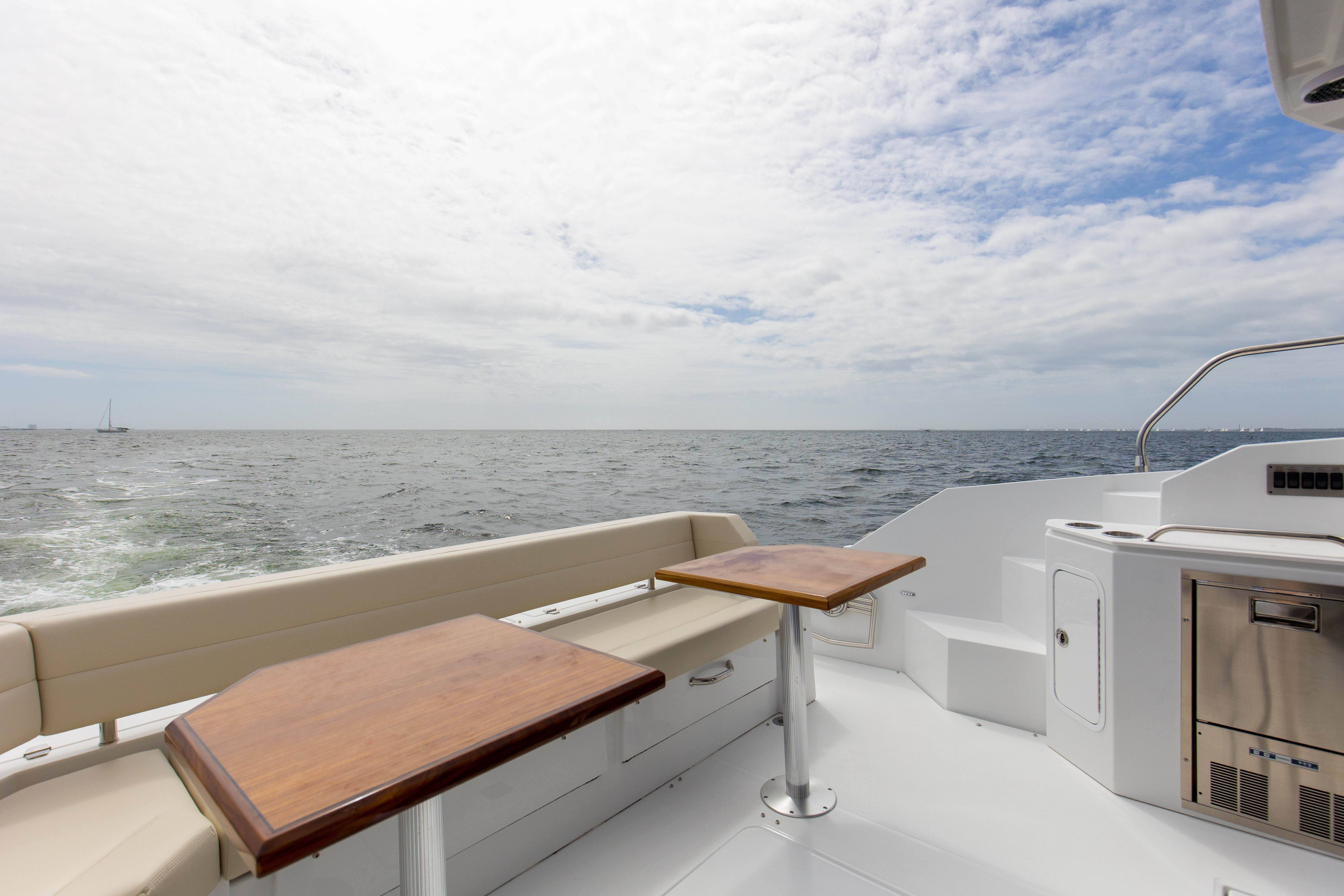 2026 Cruisers Yachts 42 Cantius - 28