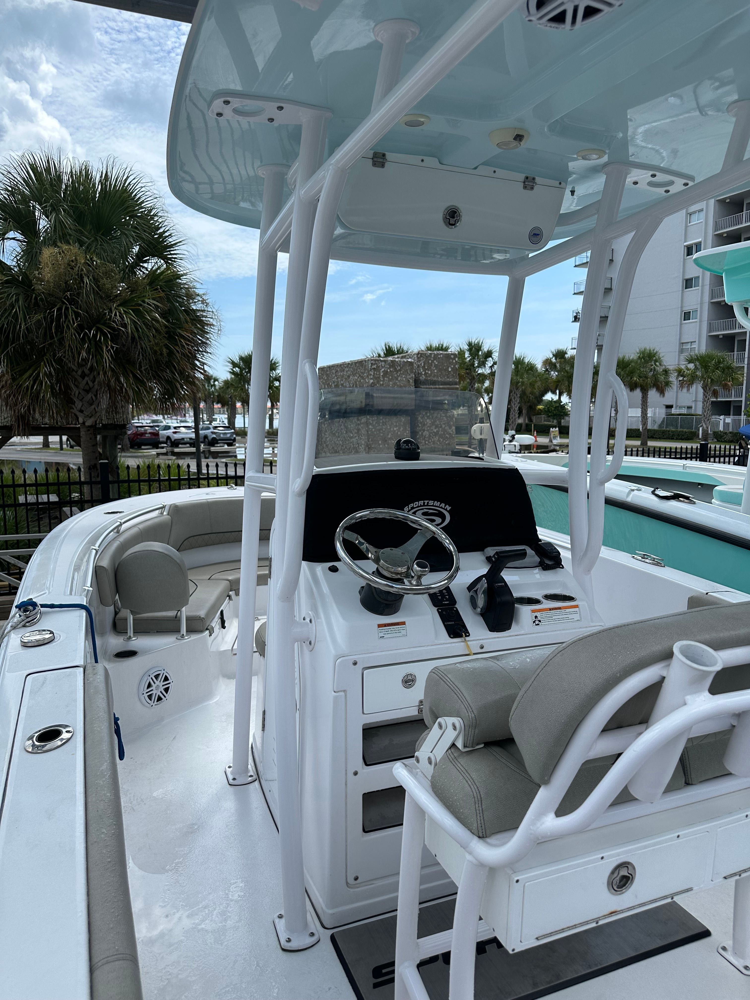 2023 Sportsman Heritage 231 Center Console - 9