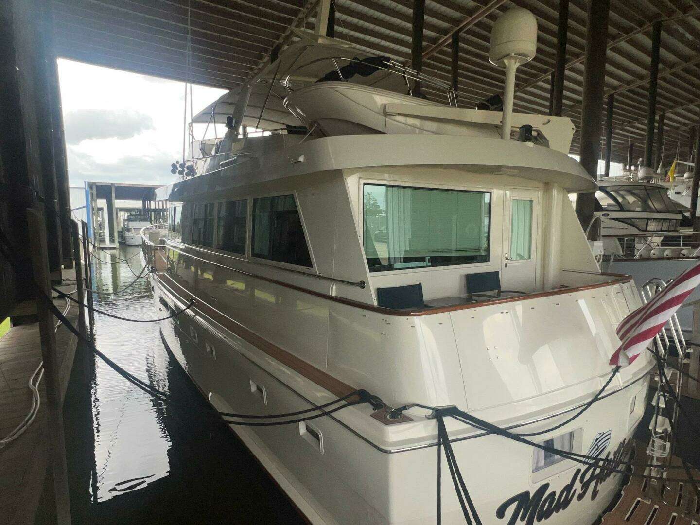 1988 Hatteras Motor Yacht - Image 8