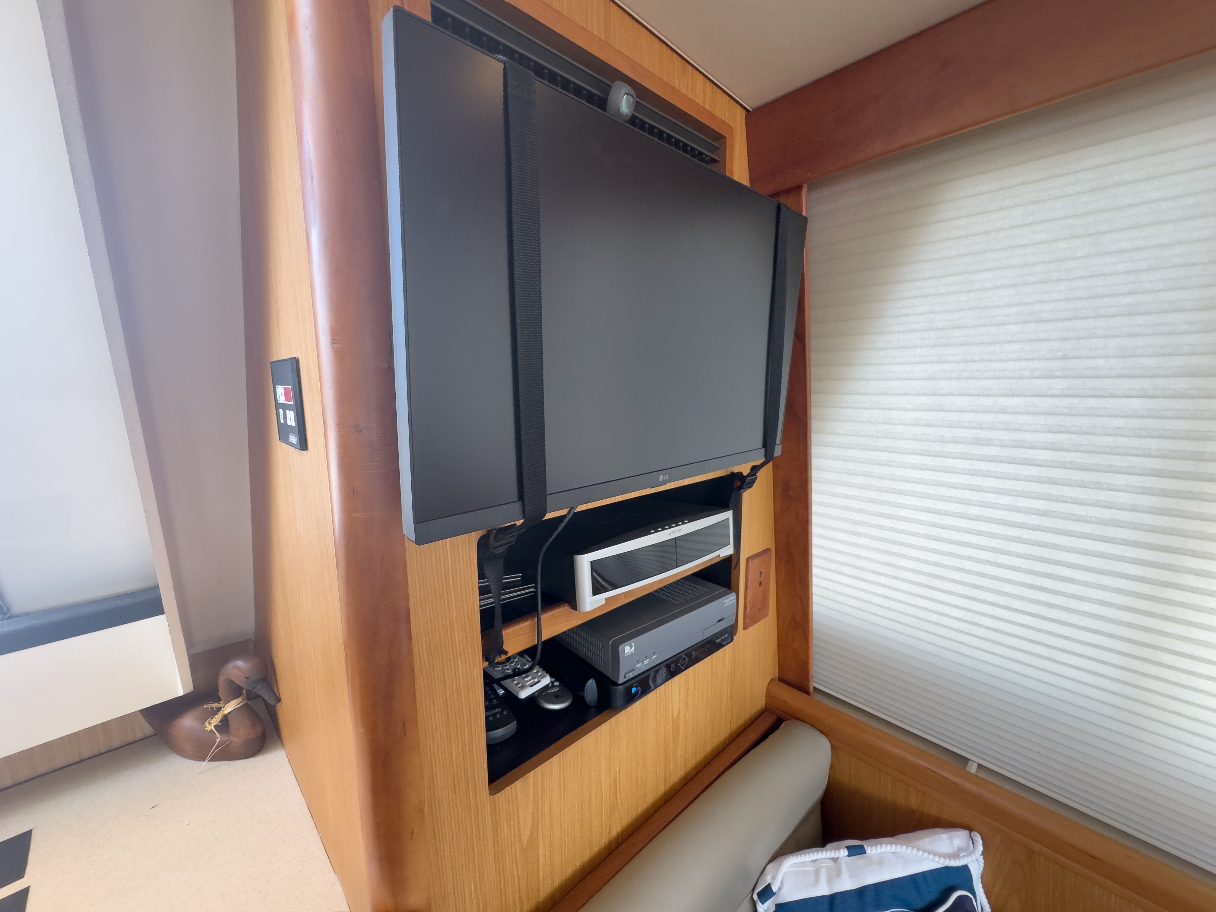 2006 Mainship 43 Trawler - 34