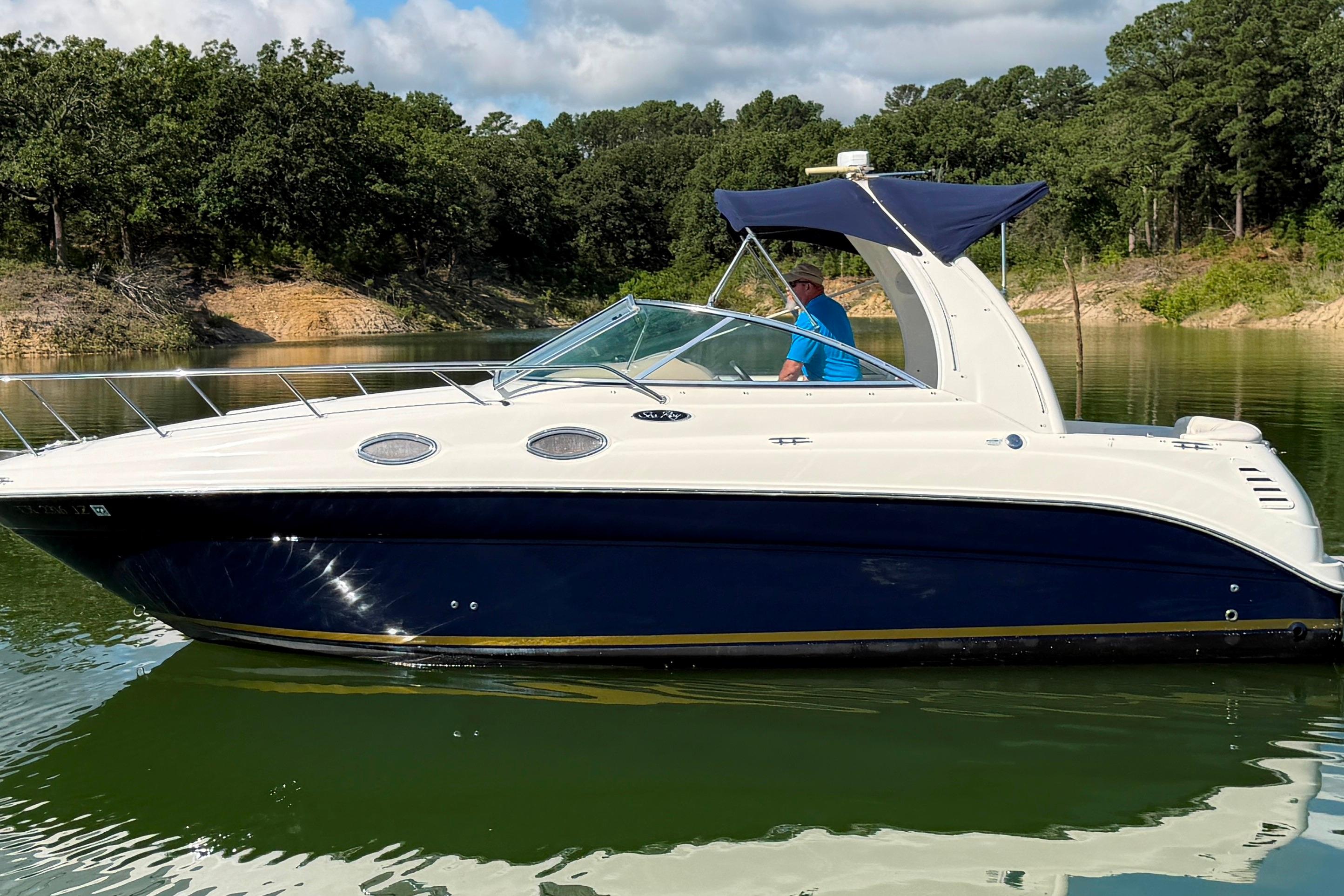 2004 Sea Ray Sundancer 260