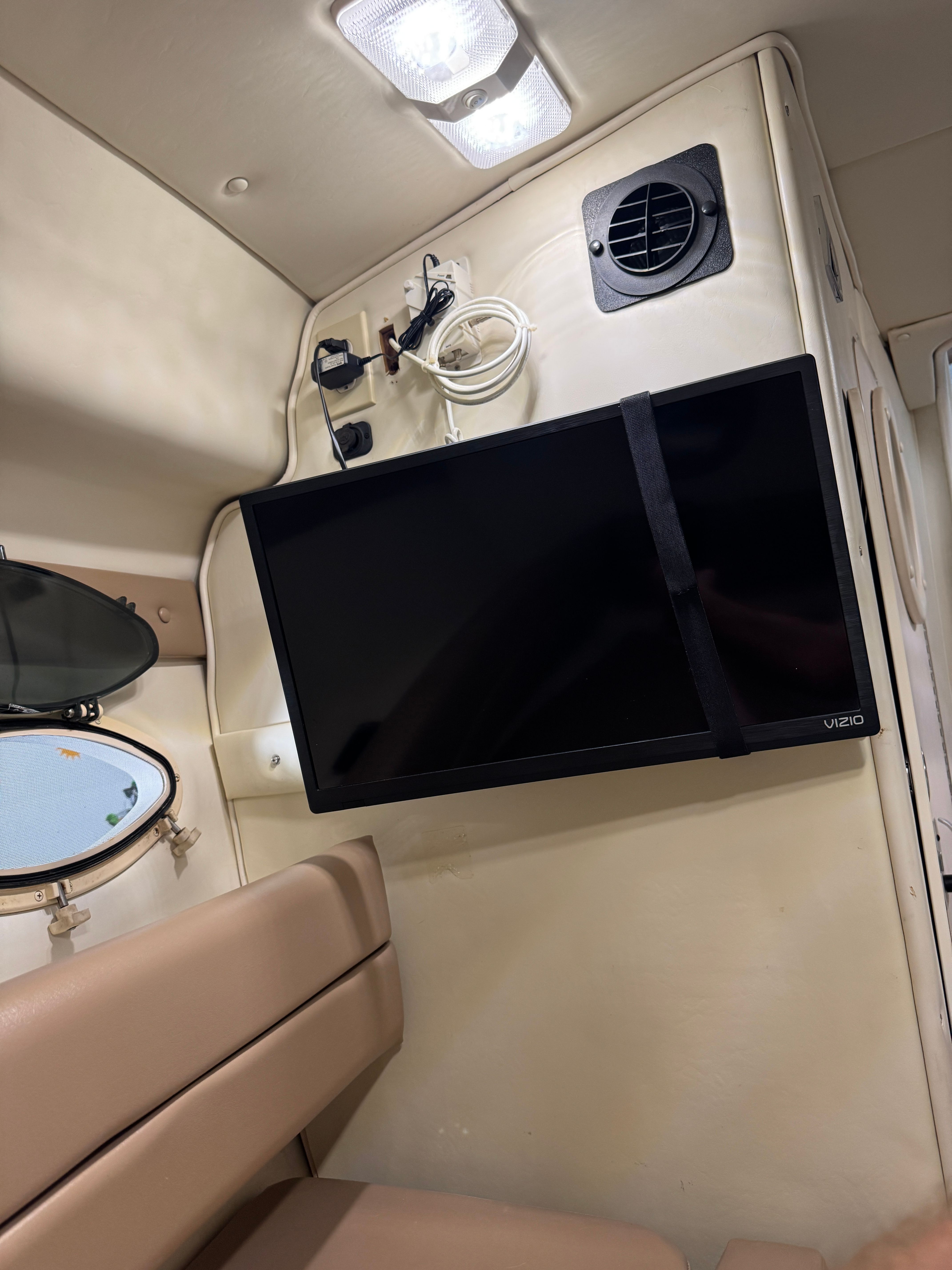 2000 Rinker Fiesta Vee 270 - 16