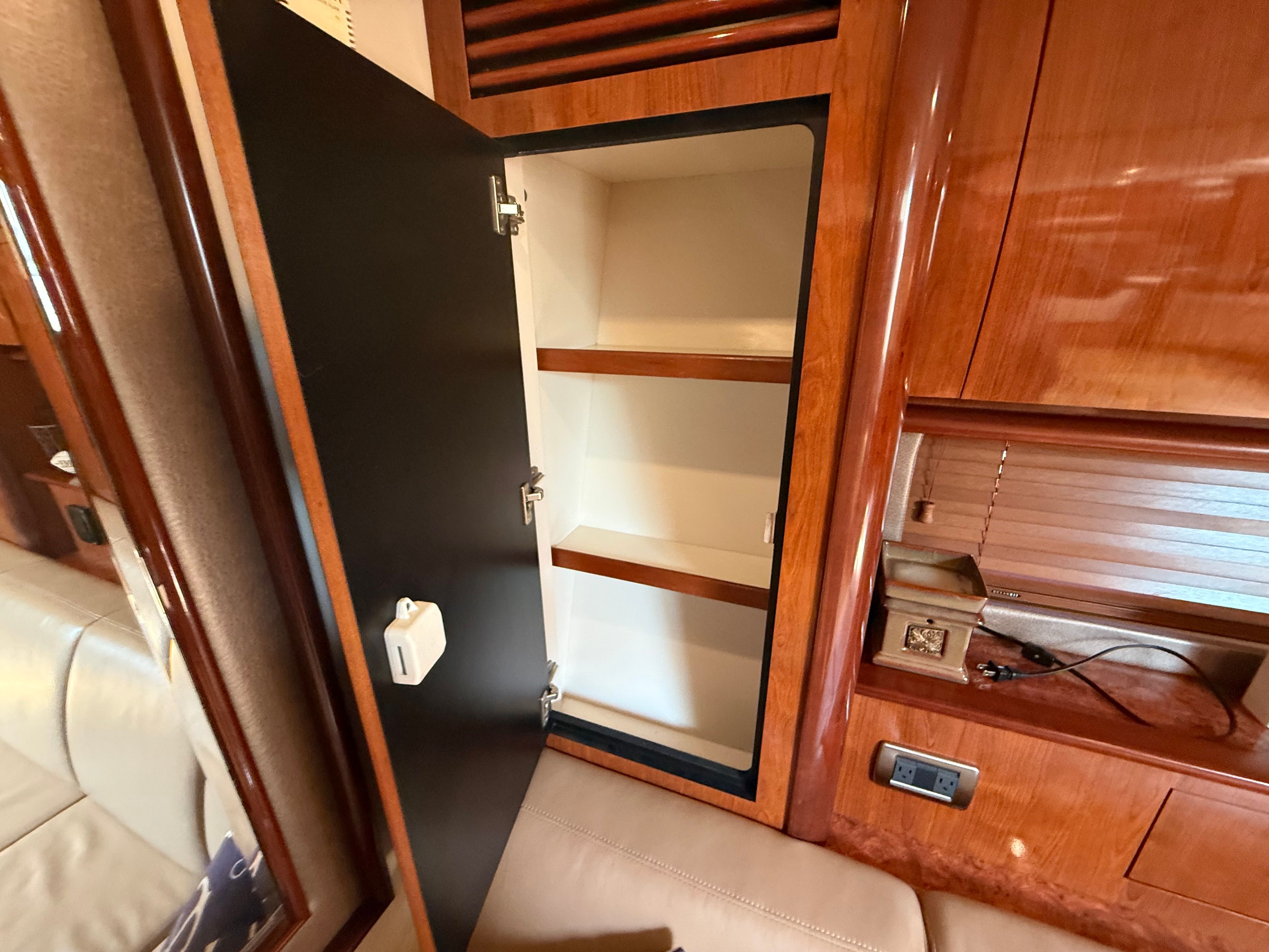 2004 Sea Ray 390 Sundancer - 19