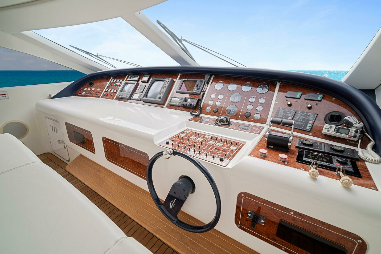 2001 Mangusta 72 - Image 47