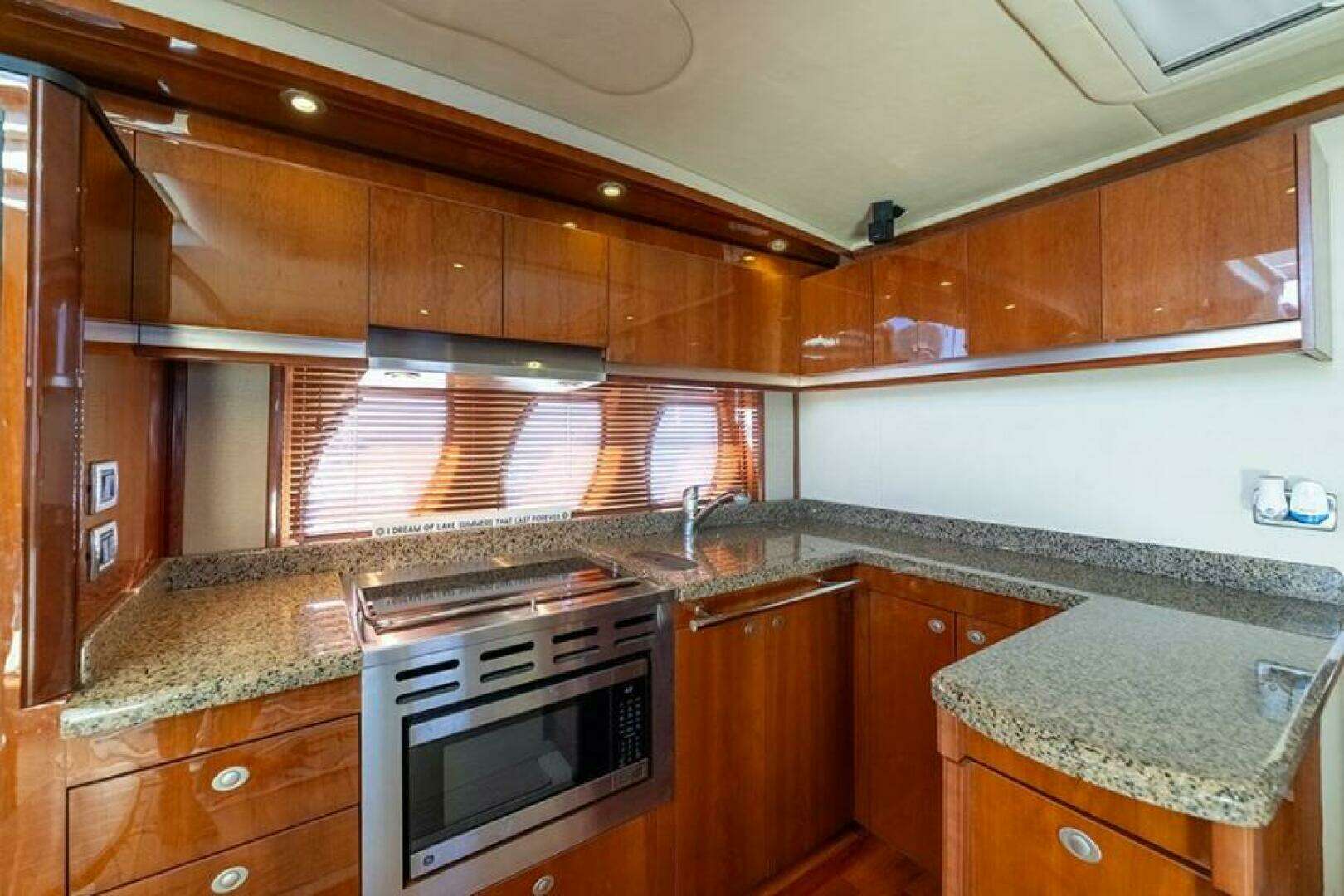 2007 Sea Ray 48 Sundancer - Image 26