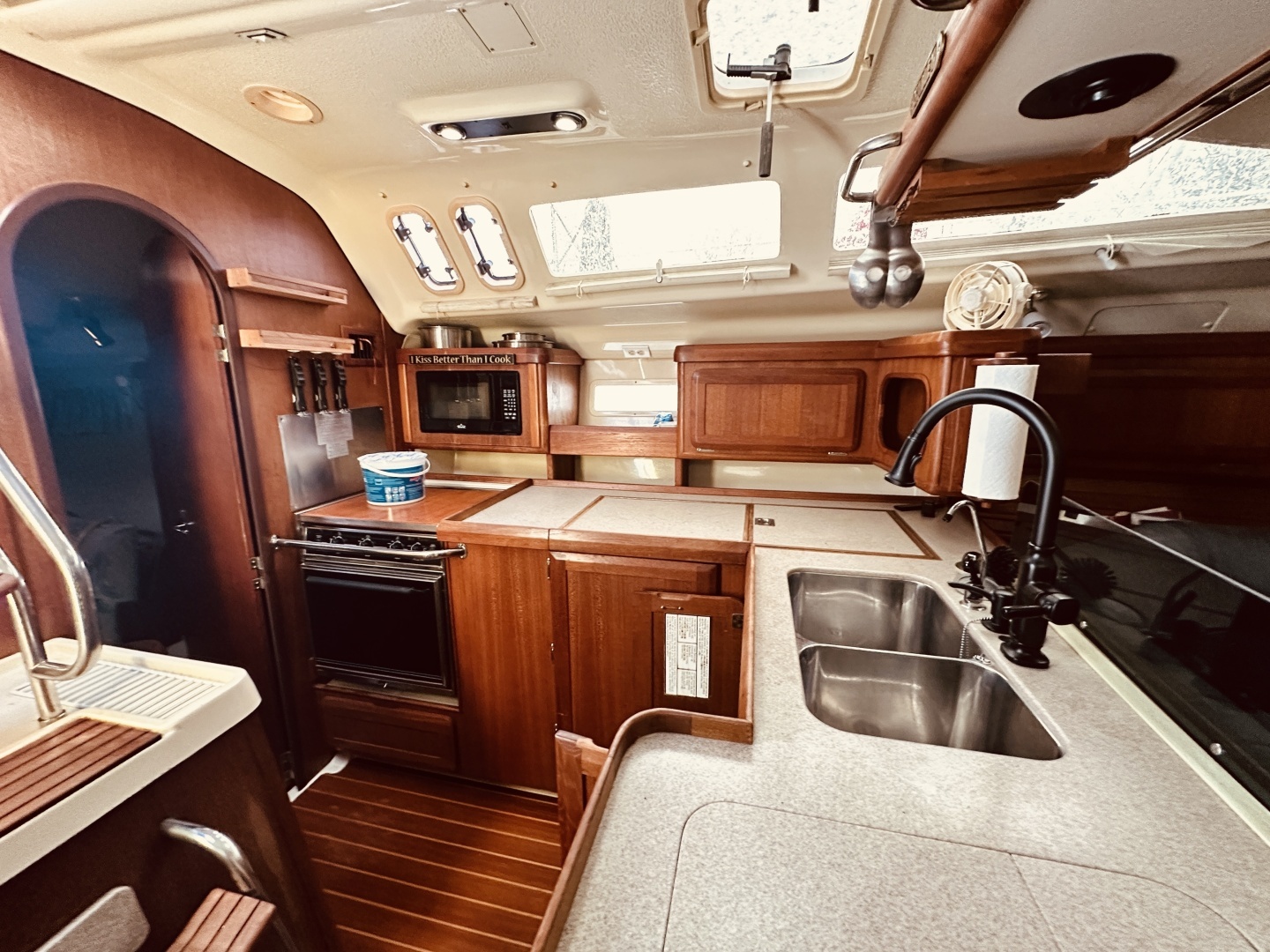 1995 Hunter — - Image 13