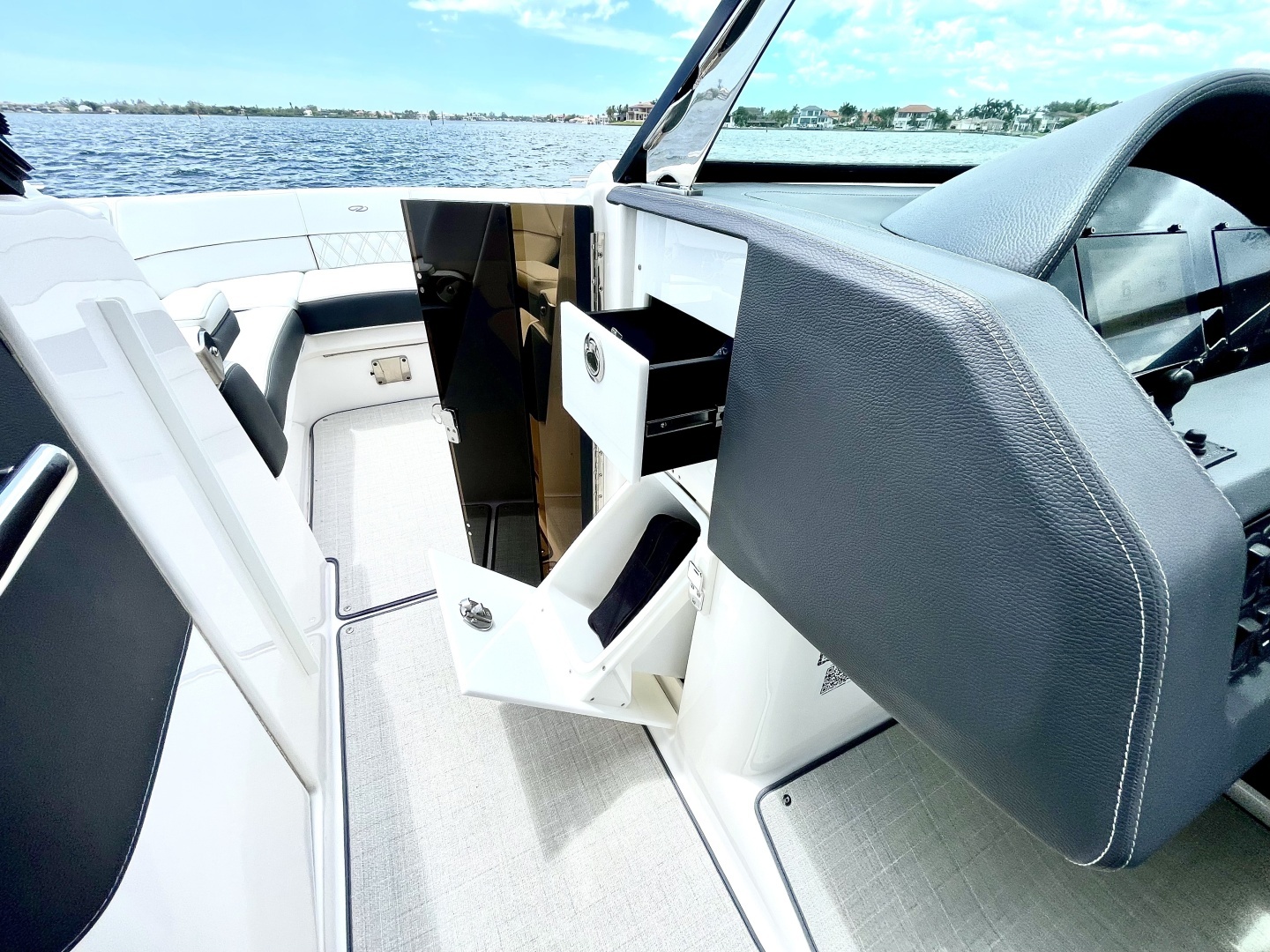 2023 Regal 29 OBX - Image 25