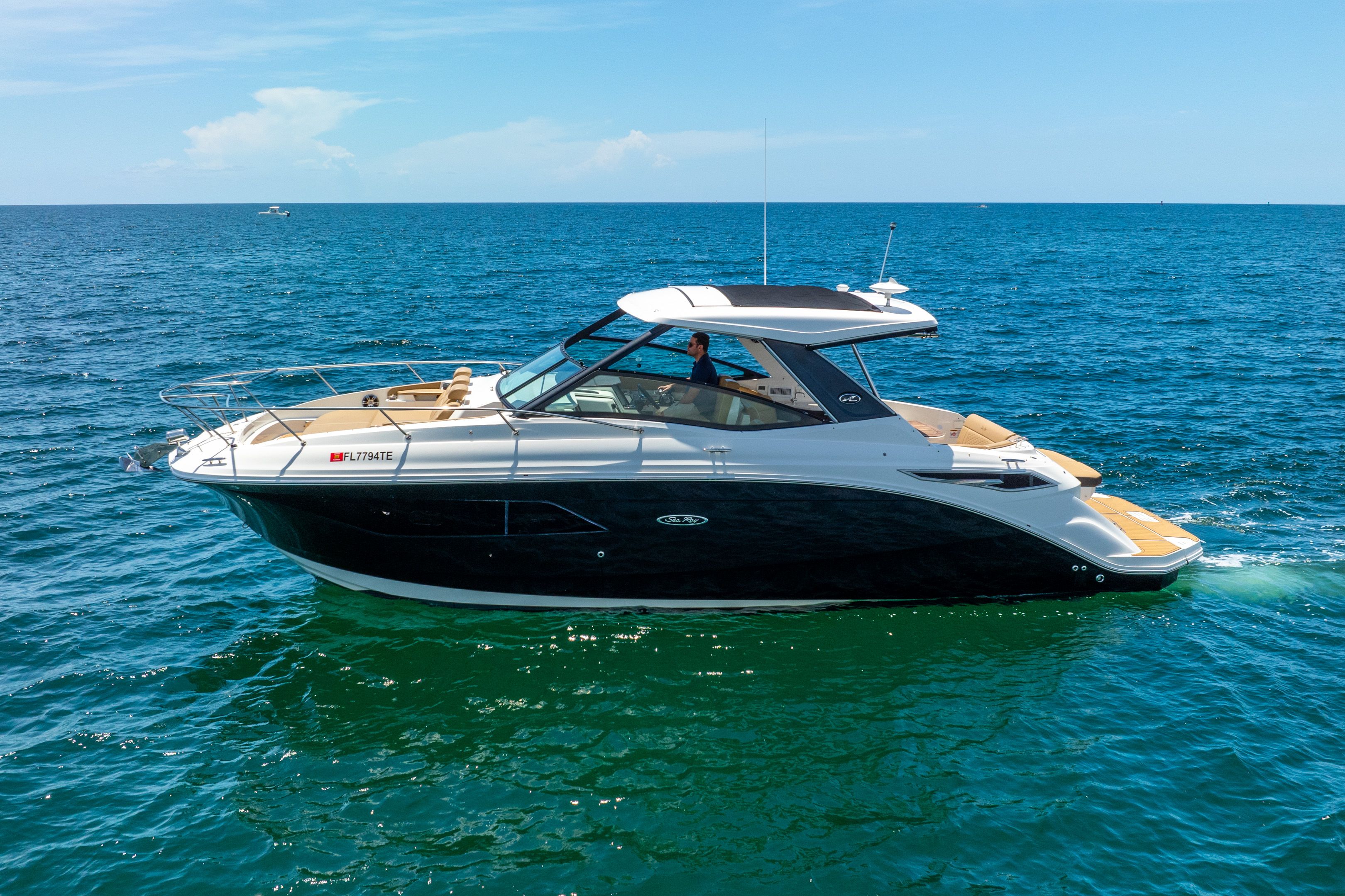 2020 Sea Ray Sundancer 320 - 4