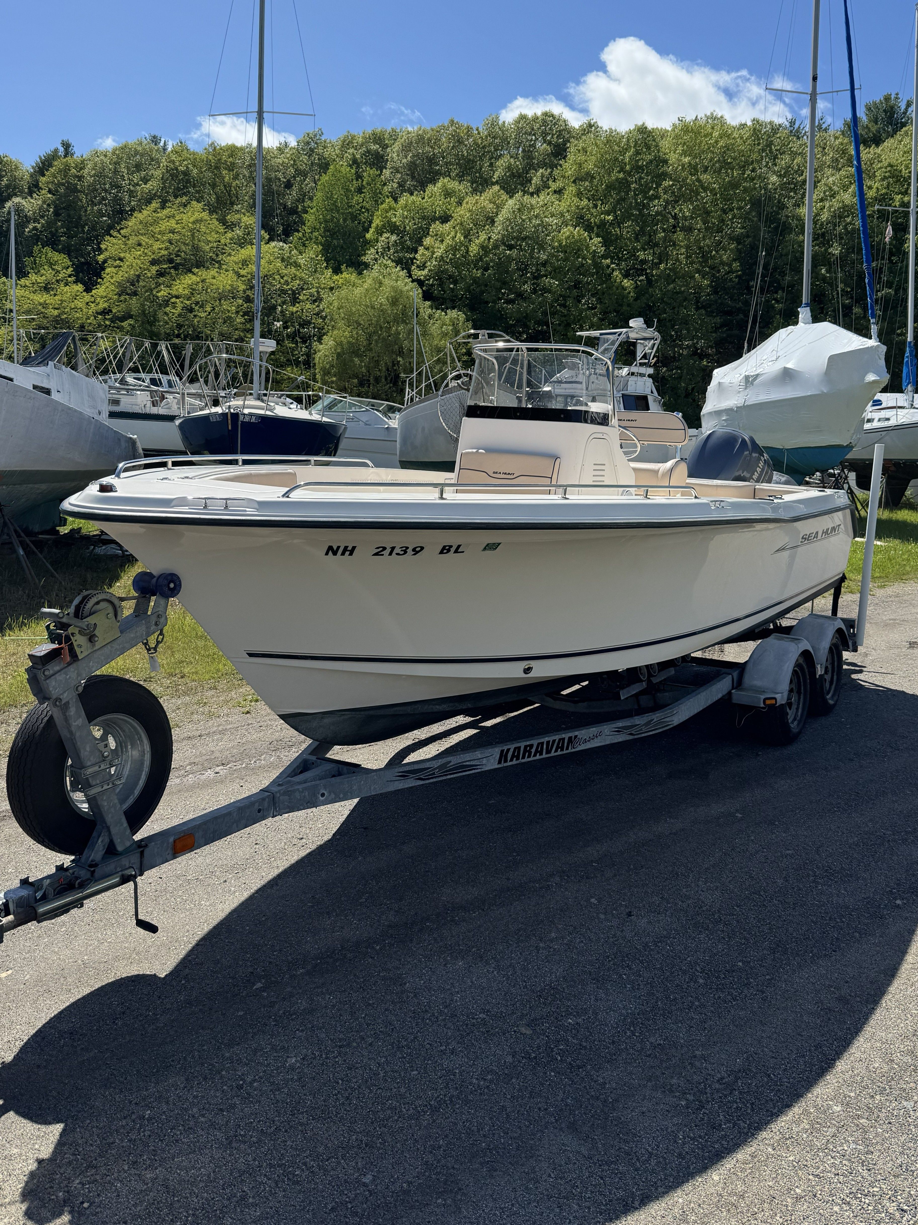 2004 Sea Hunt Triton