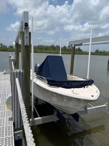 2021 Grady-White Fisherman 180