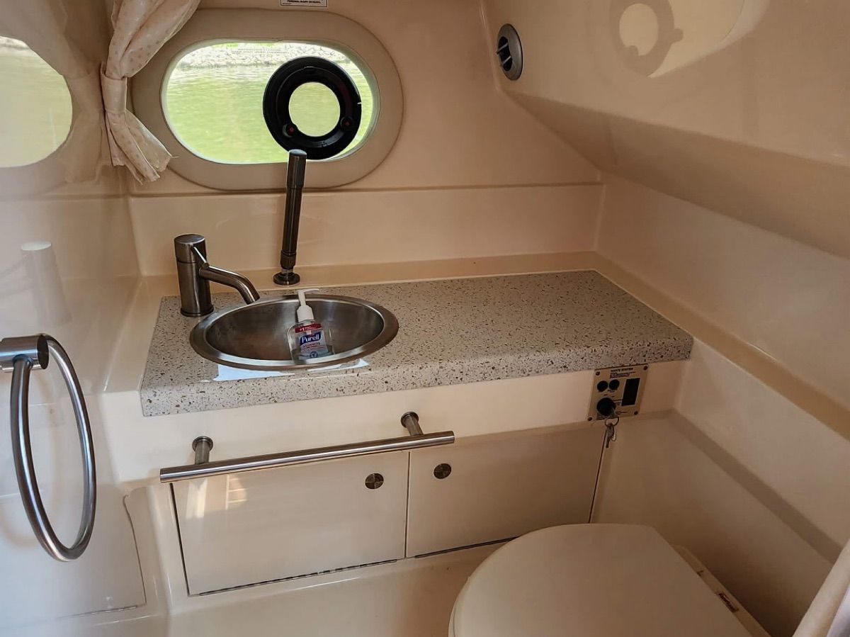 2014 Sea Ray Sundancer 310 - 10