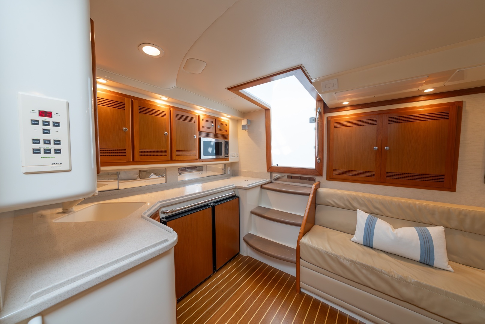 2002 Cabo 45 Express - Image 48