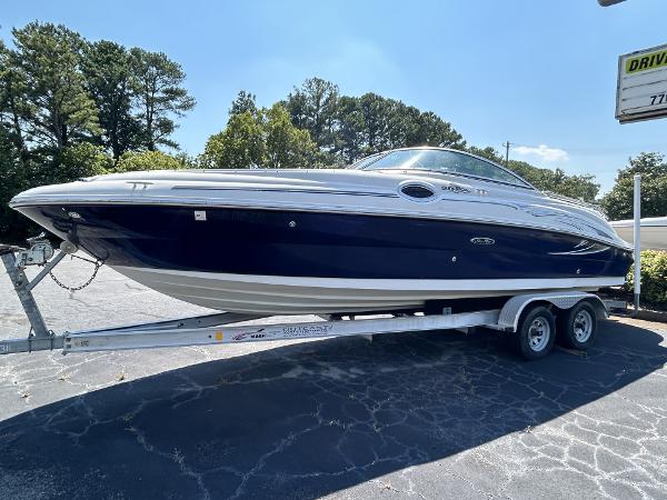 2005 Sea Ray 240 Sundeck