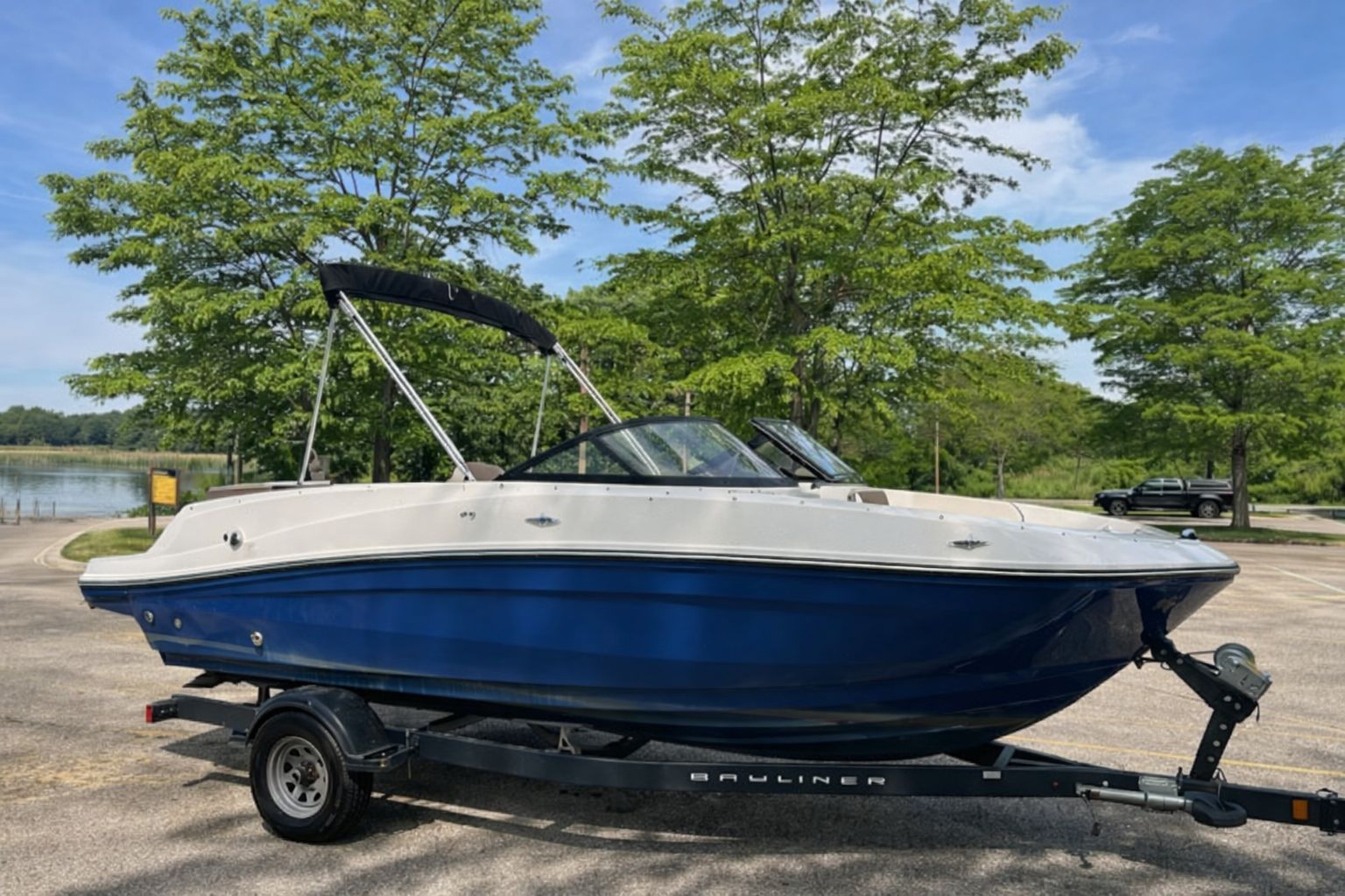 2018 Bayliner VR5 Bowrider I/O