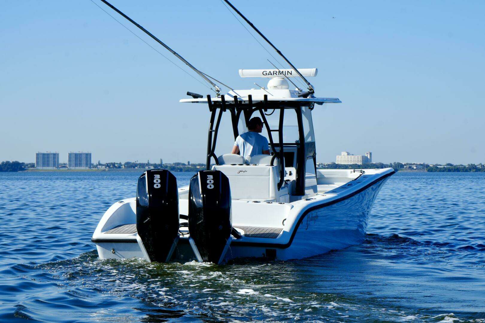 2023 Yellowfin 32 Offshore - Image 8