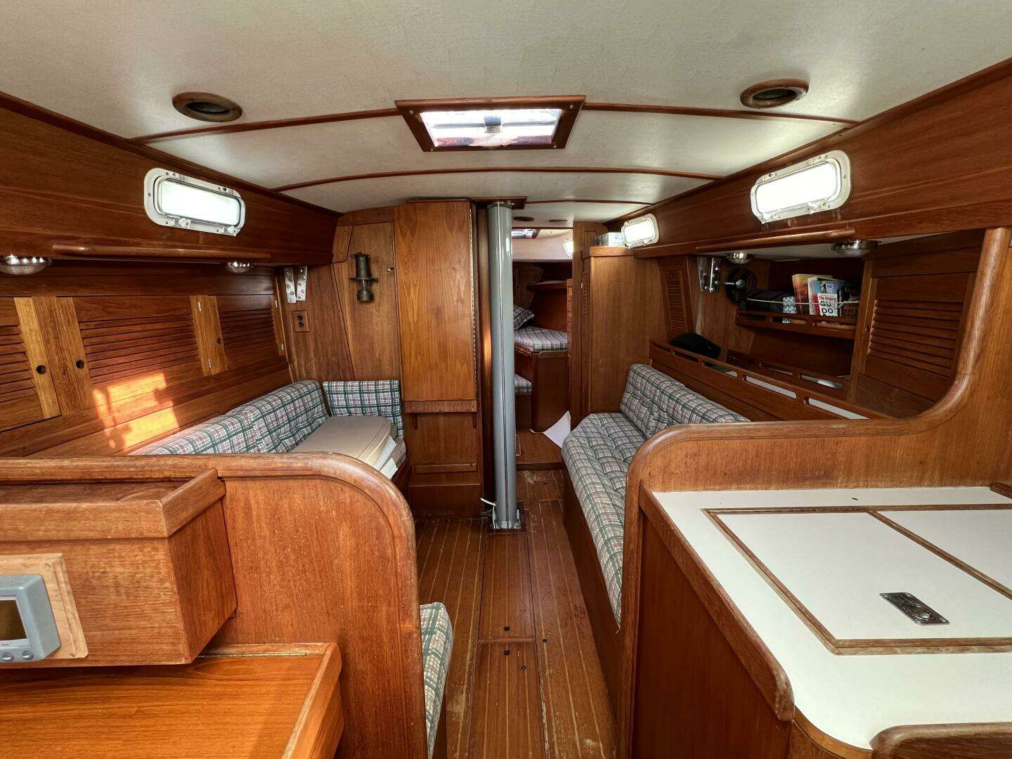 1984 Tartan 37 - Image 18