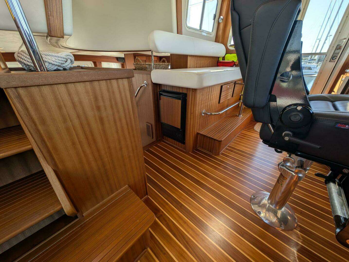 2015 American Tug — - Image 63