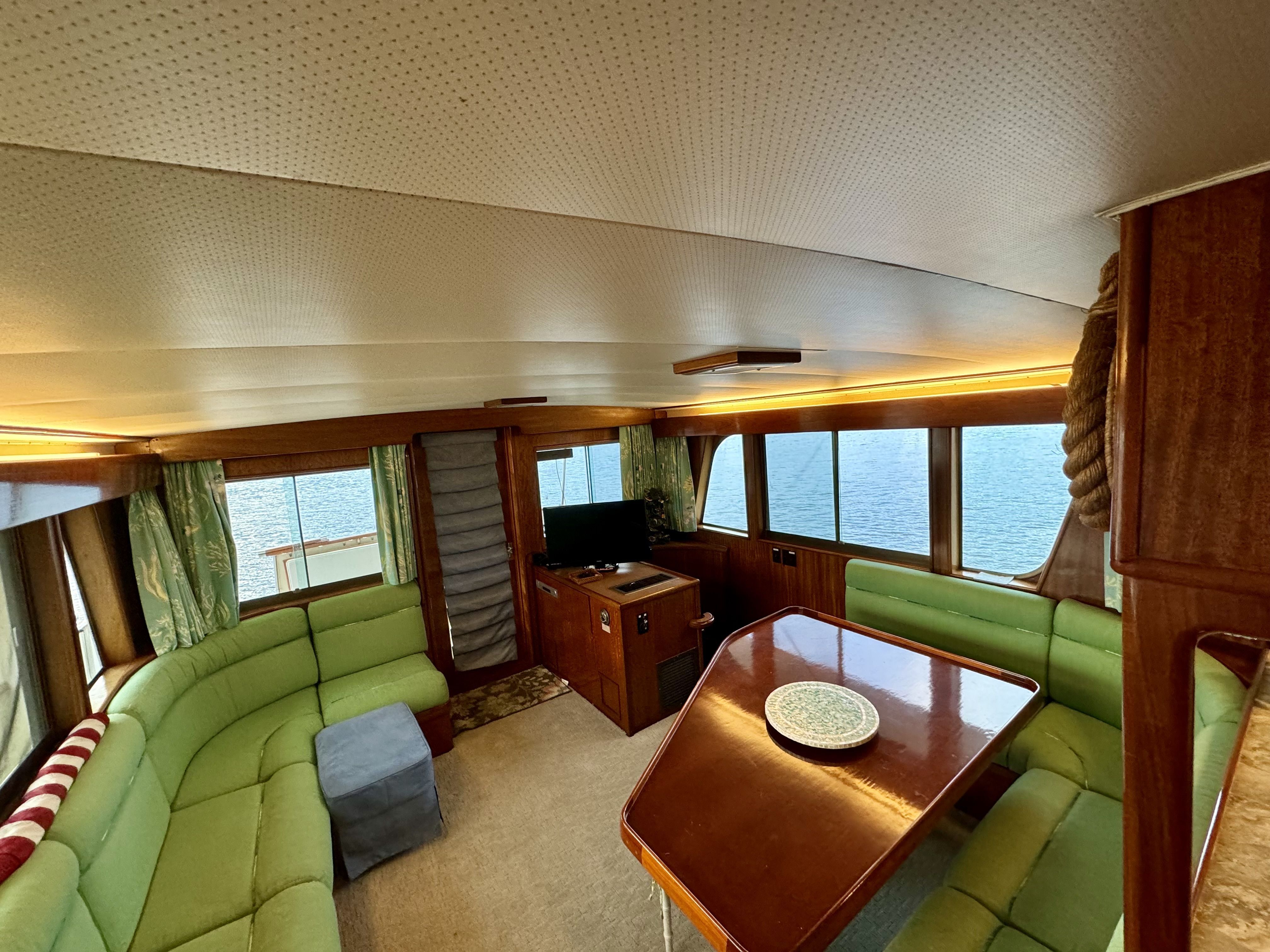 1975 Hatteras 58 Long Range Cruiser - 27