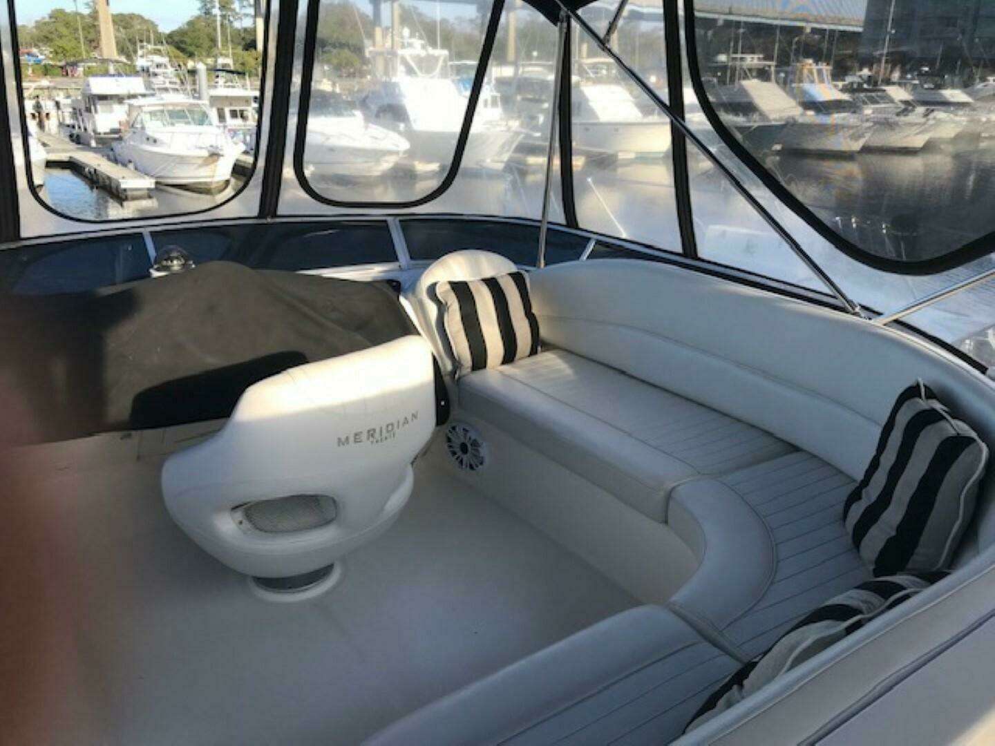 2004 Meridian 459 Motoryacht - Image 11