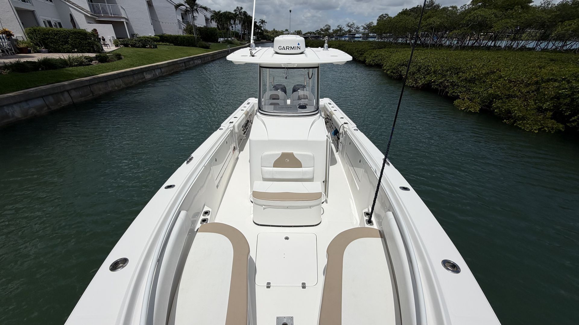 2017 Edgewater 320 CC - 44