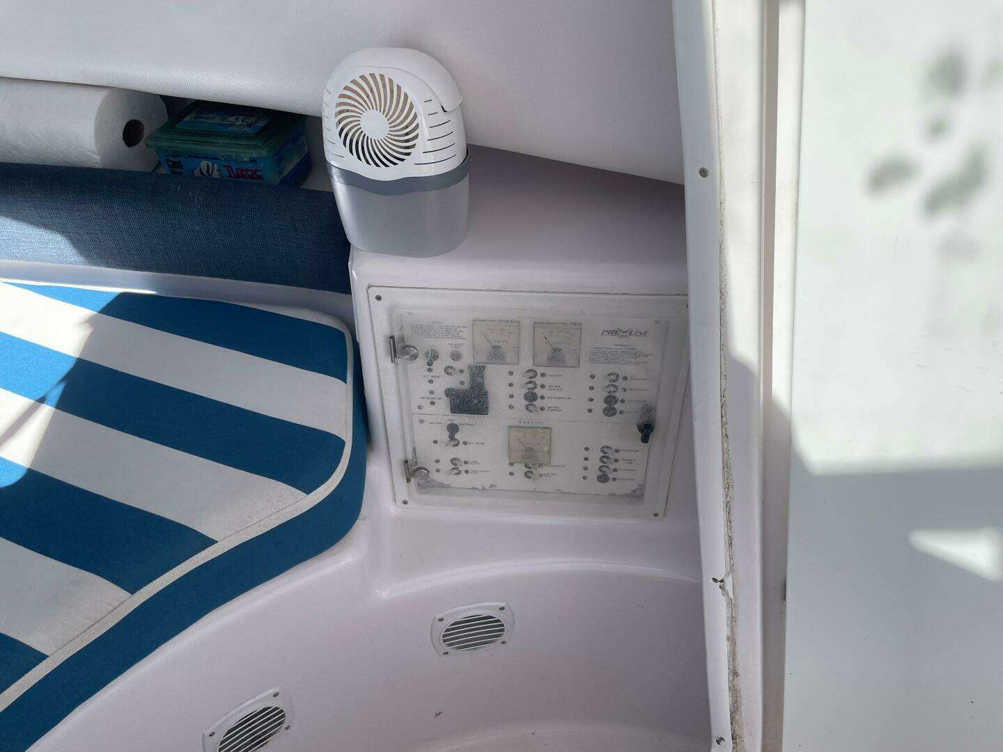 2004 Pro-Line EXPRESS 30 WA - Image 25