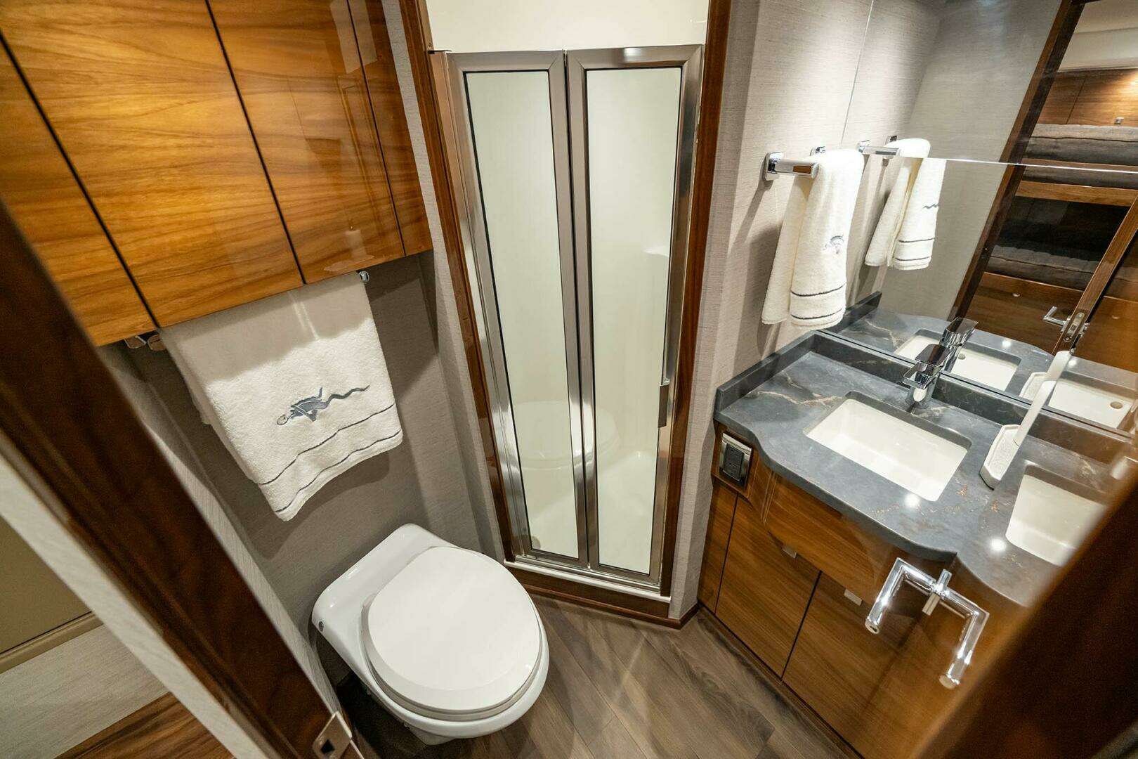 2027 Viking 74 Convertible - Image 22