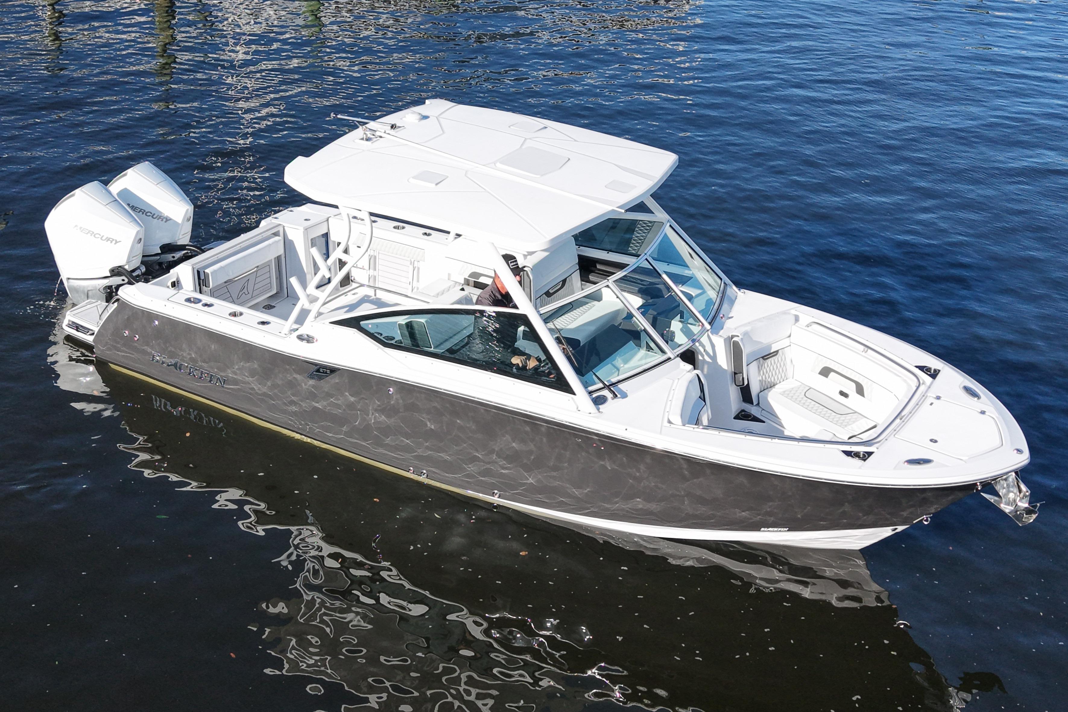 2025 Blackfin 272 DC