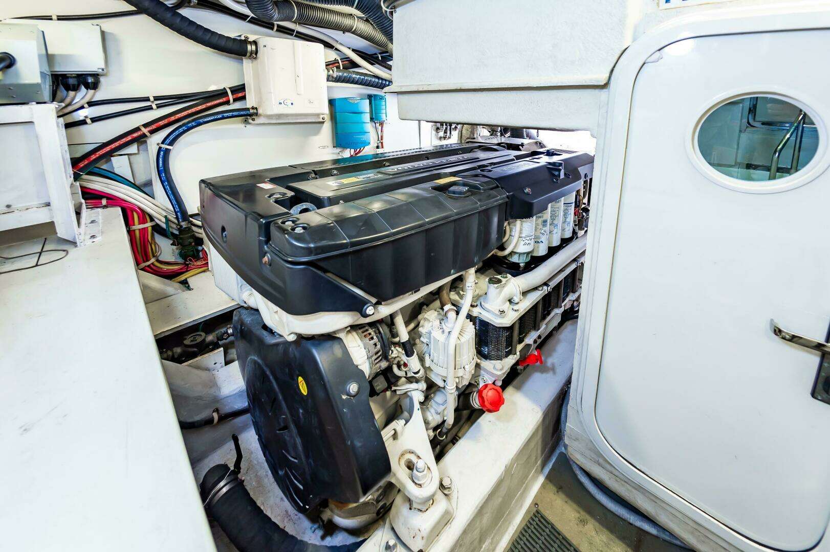 2013 Marquis 63 Sport Yacht - Image 74
