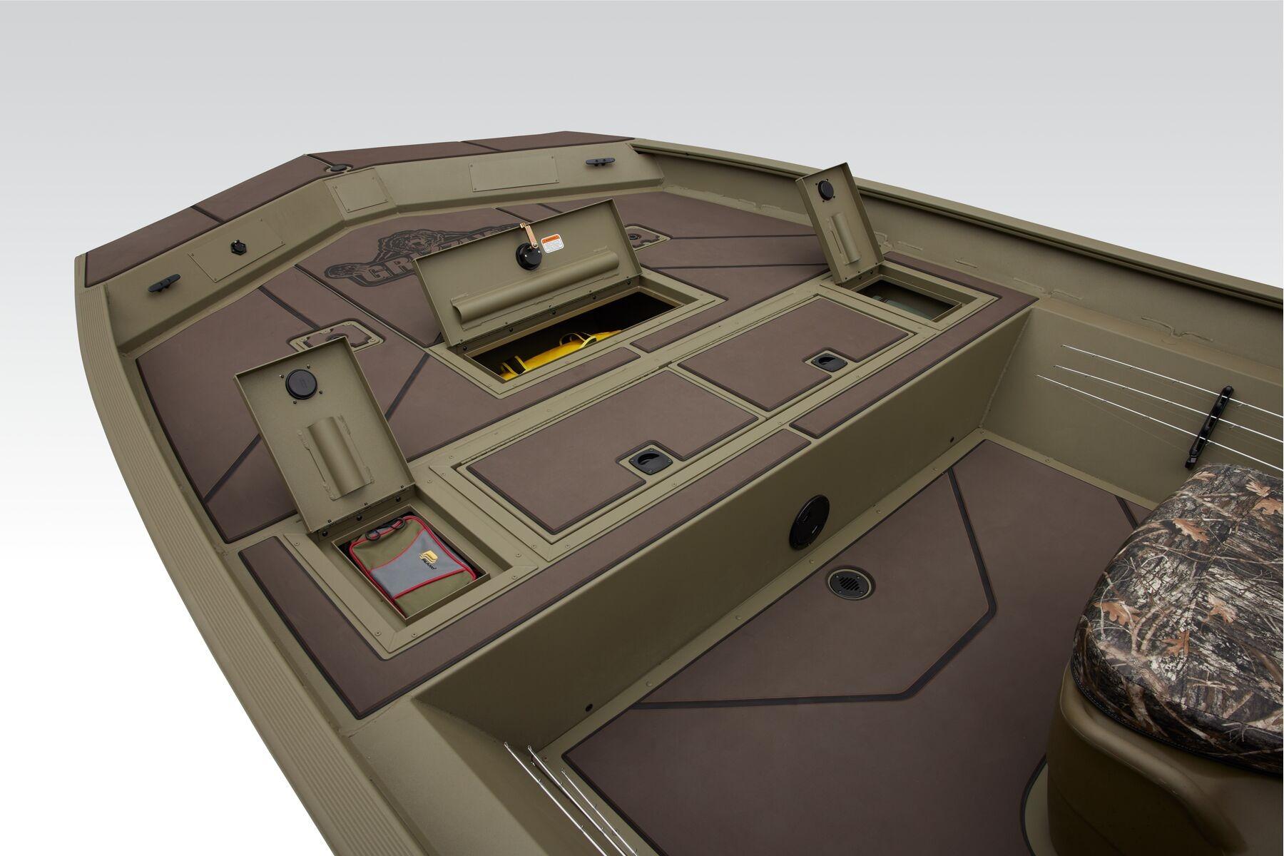 2026 Tracker Grizzly 2072 CC - 15