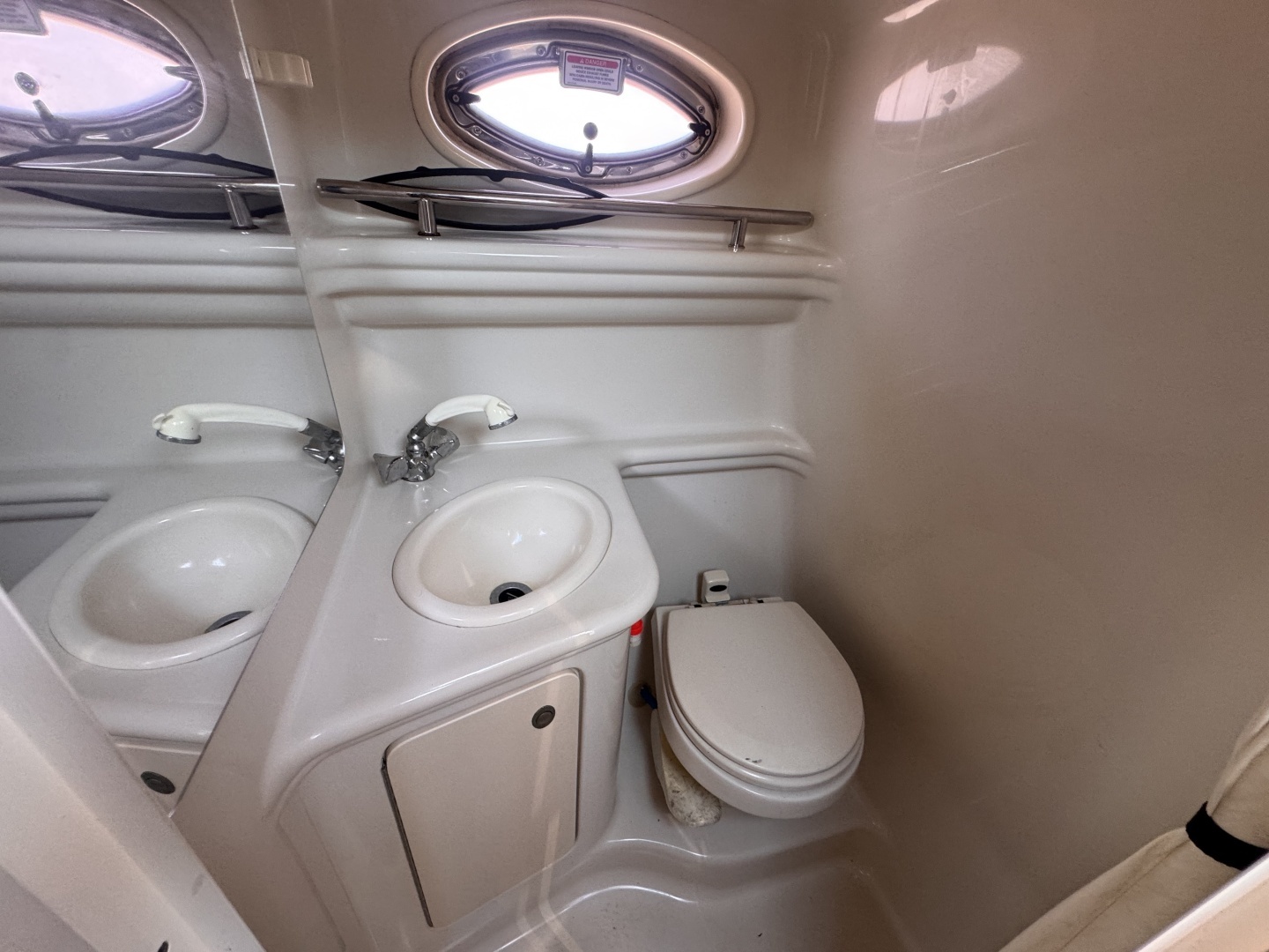 2006 Sea Ray 260 Sundancer - Image 19