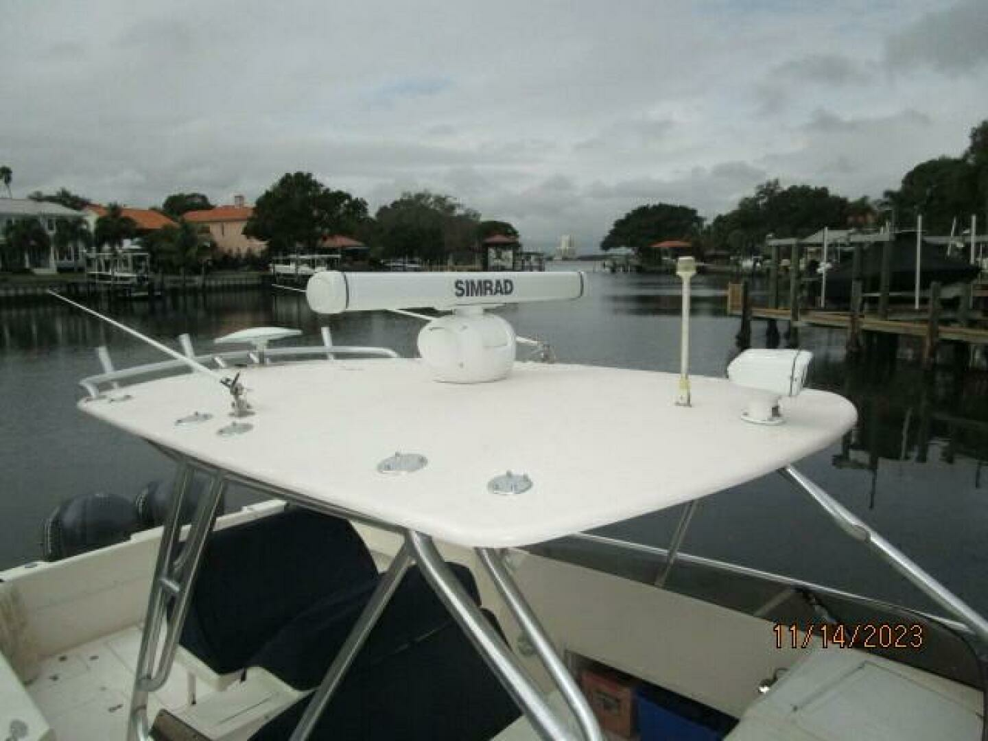 2001 Intrepid 348 Walkaround - Image 12