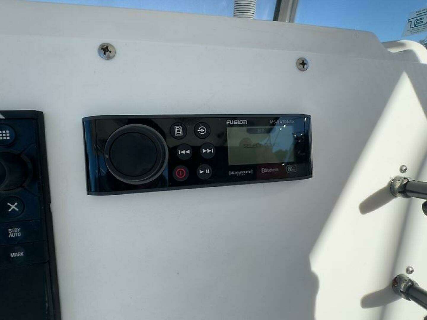 2006 Century 2901 - Image 15